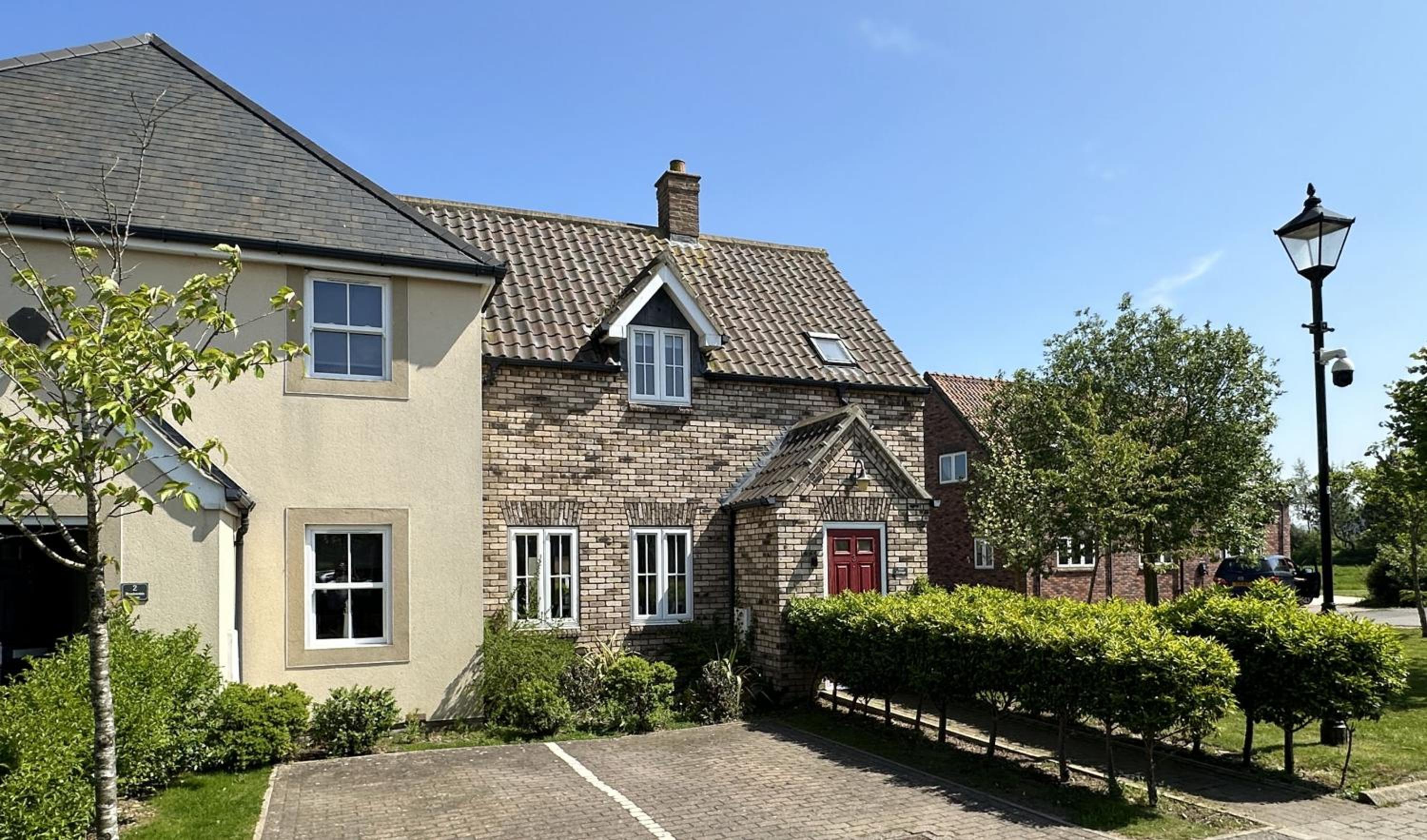 Shell Cottage - Part of the The Bay Filey Holiday Village with pool, gym and direct beach access, pub, restaurant, tennis and meadows walks