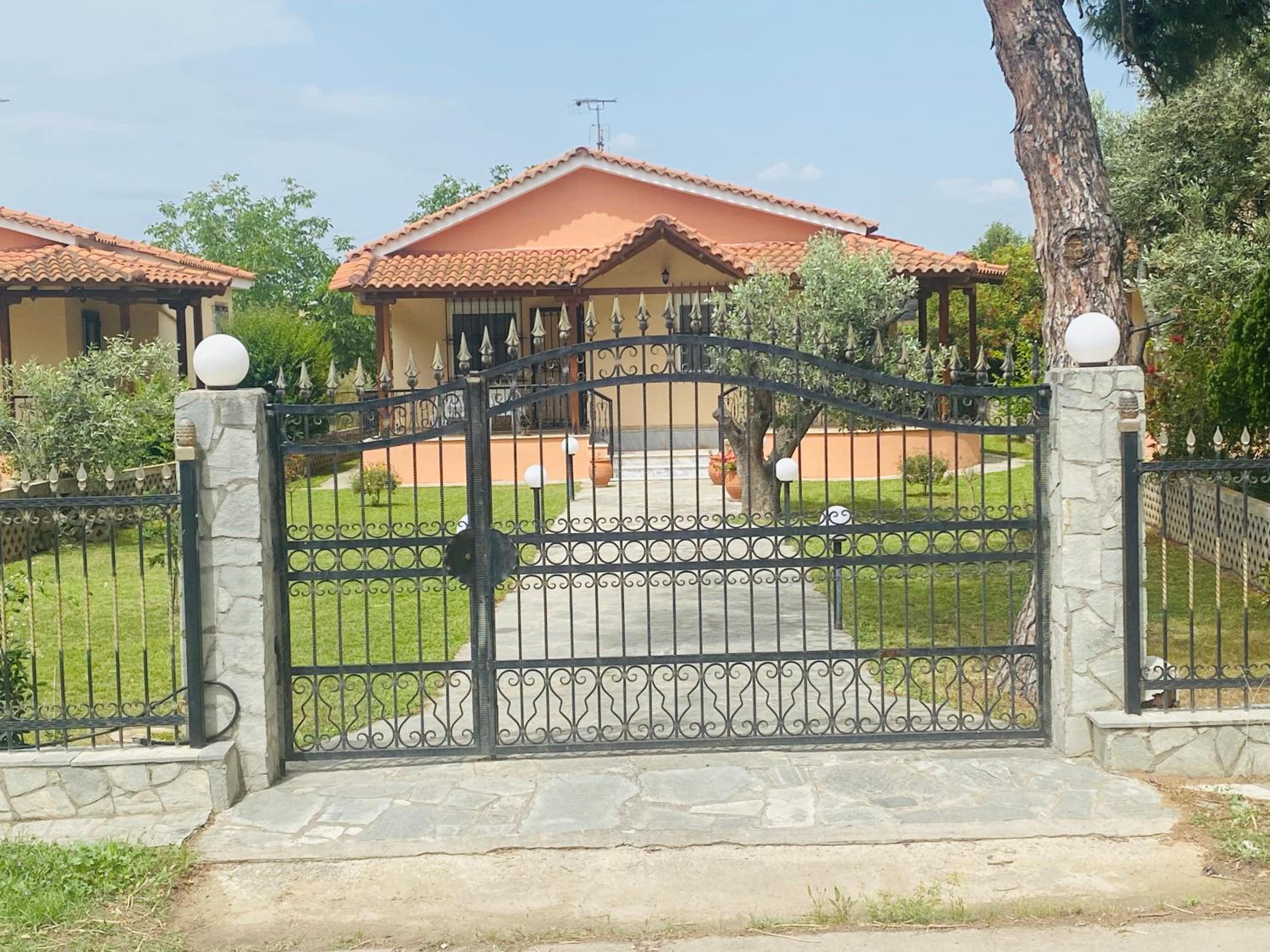 Seaside Villa Efi