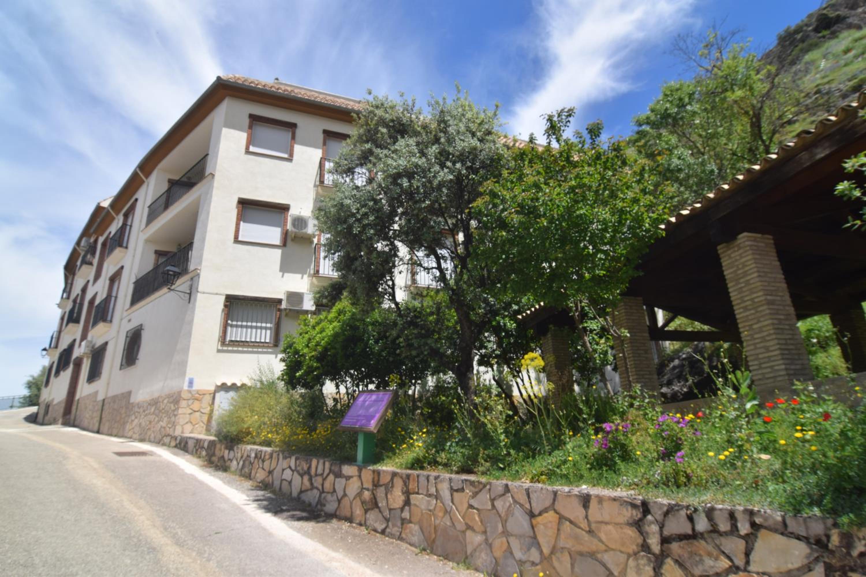 Hospedium DLJ Enjoy Cazorla apartamentos