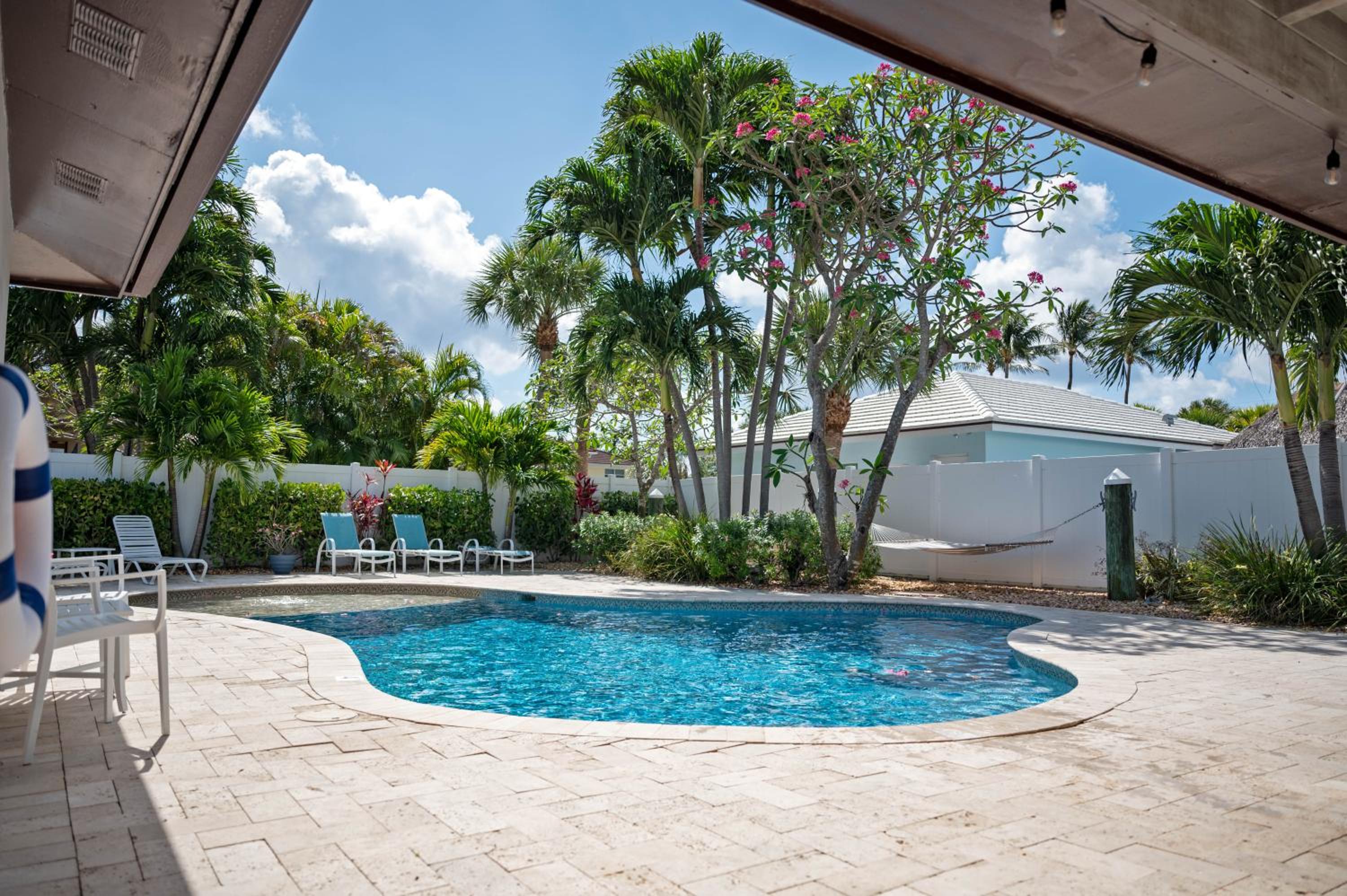 Charming Beach House w/Private Pool Paradise~WALK TO BEACH