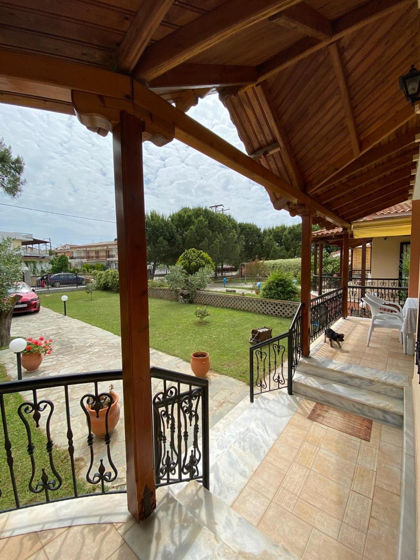 Seaside Villa Efi