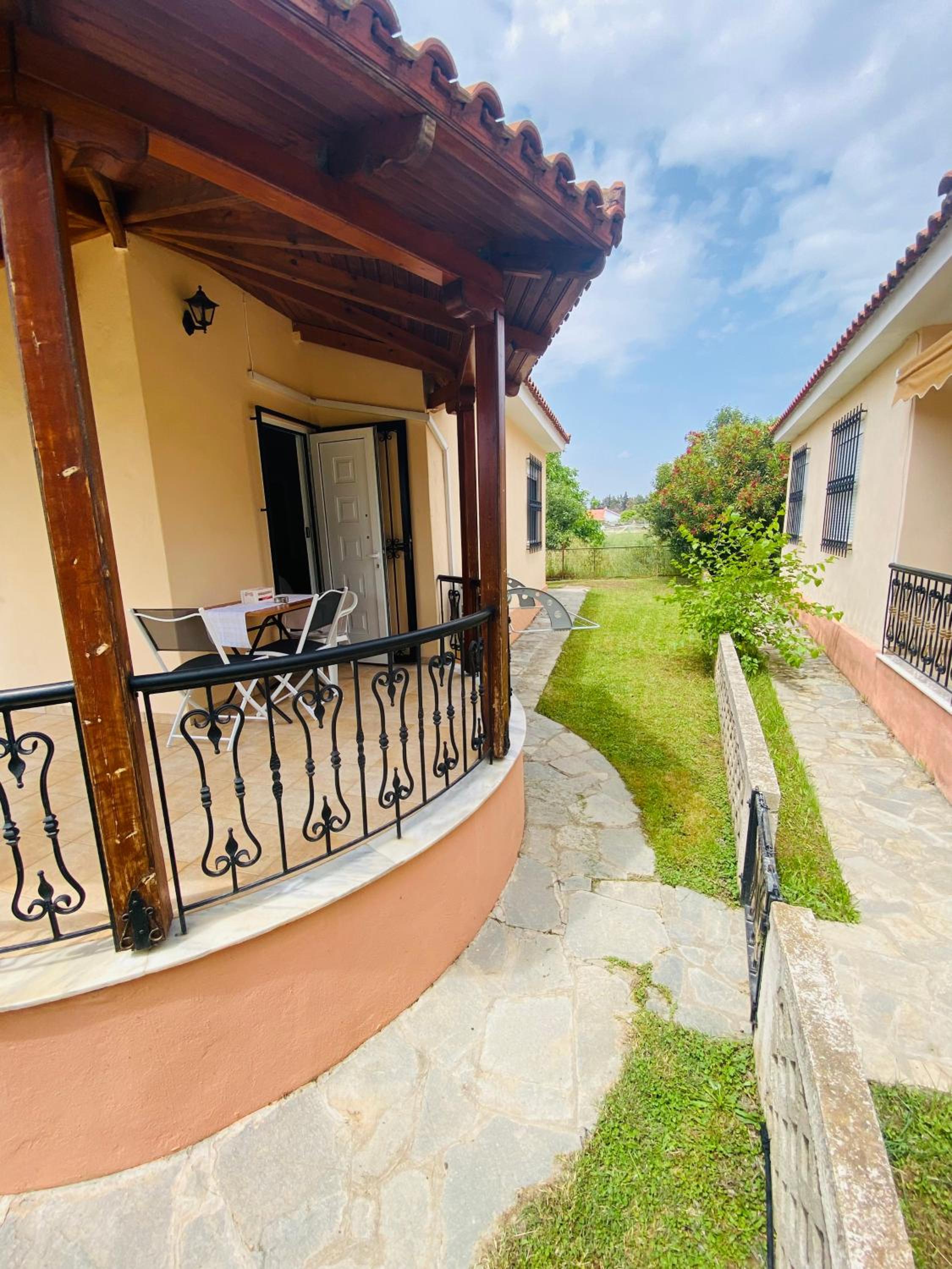Seaside Villa Efi