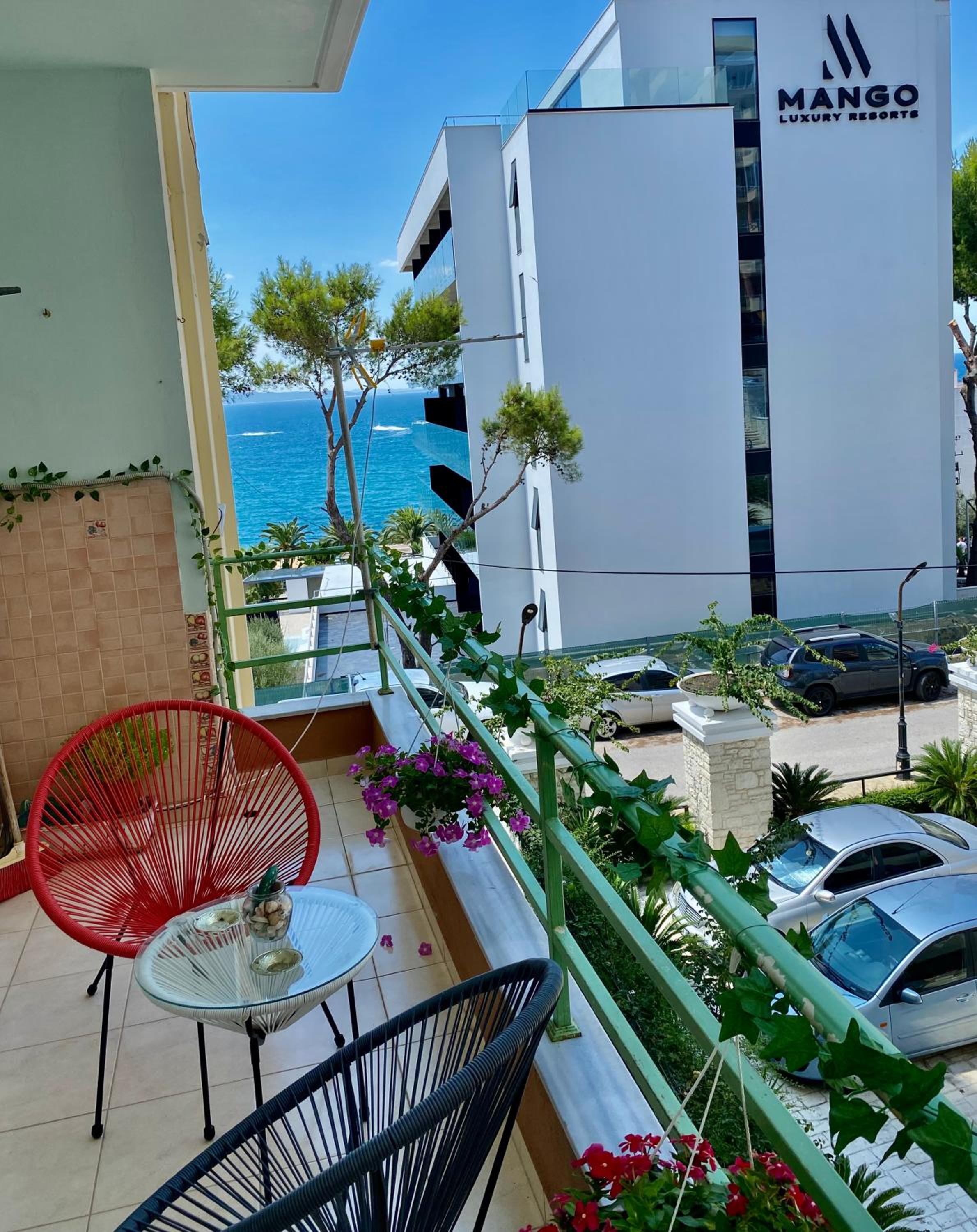 Seaview Apartments