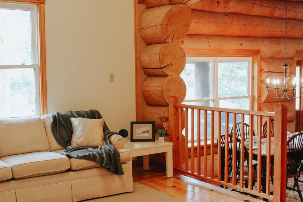 Cedar Crest Lodge Lake on the Mountain Resort