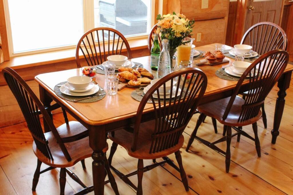 Cedar Crest Lodge Lake on the Mountain Resort