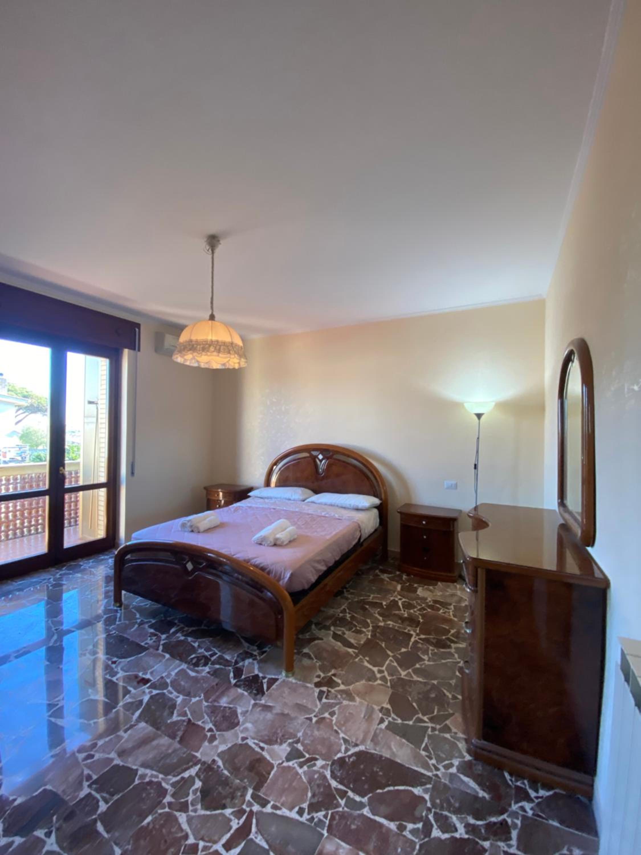 Rao's airport apartment photo 5