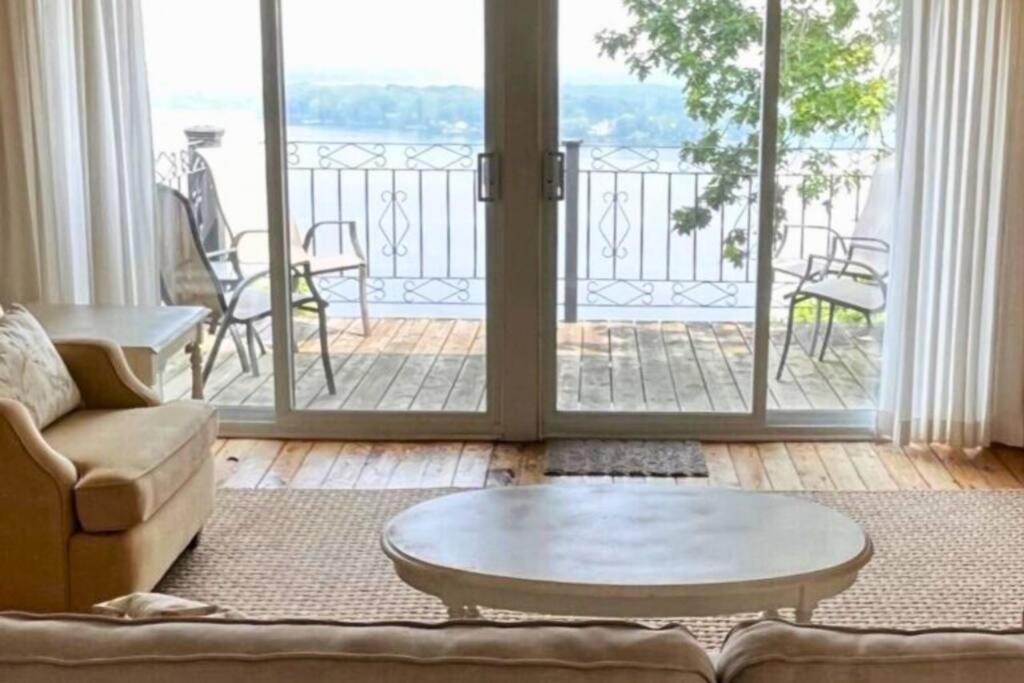 The Views - Lake on the Mountain Resort