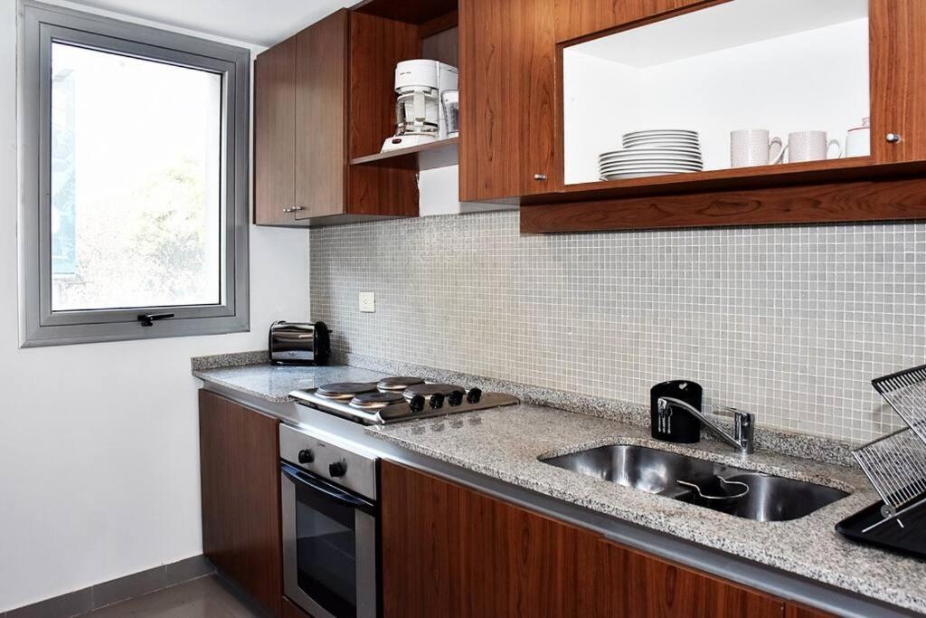 Cozy apartment in trendy neighborhood