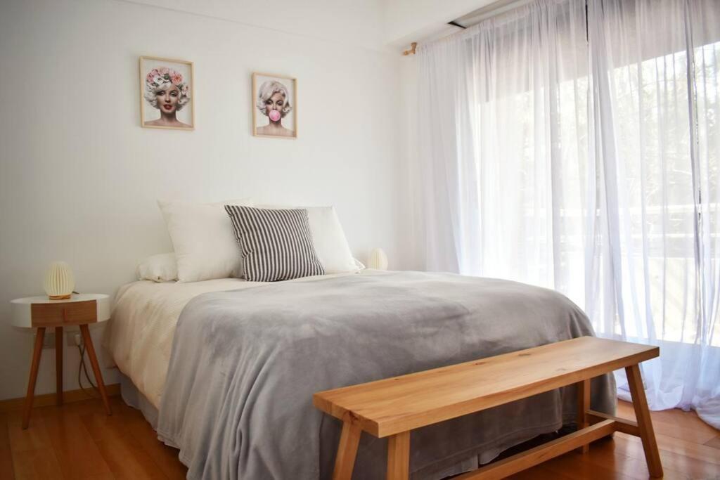Cozy apartment in trendy neighborhood