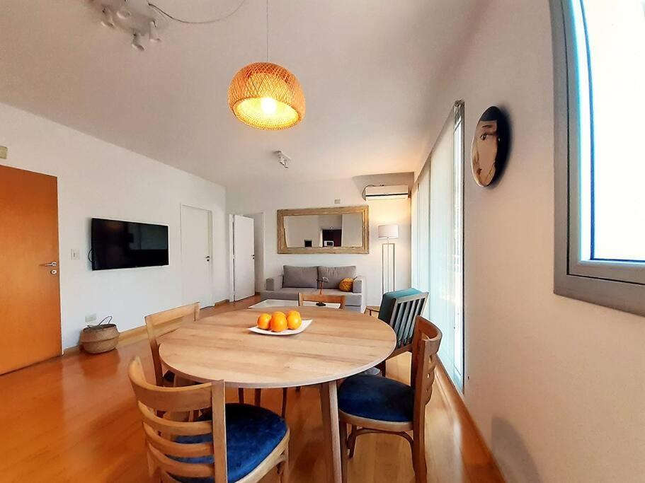 Cozy apartment in trendy neighborhood