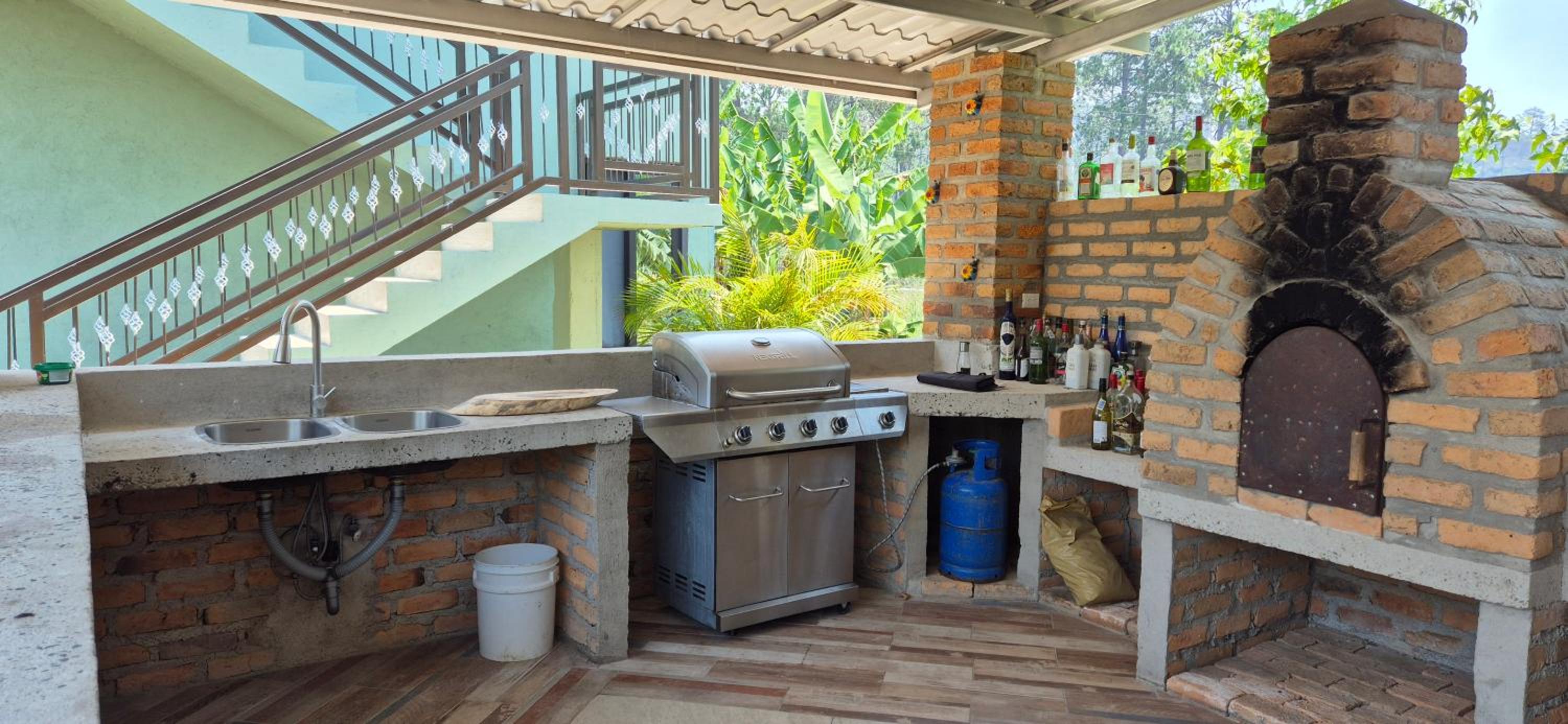 Tinyhouses and Tropical Gardens