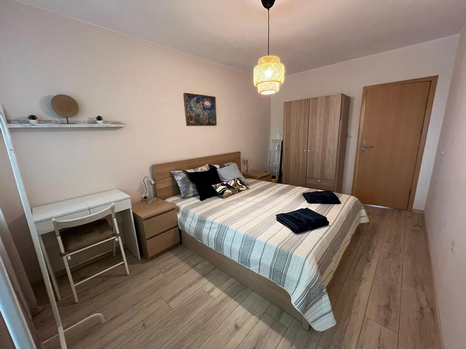 Sun Crib Apartment
