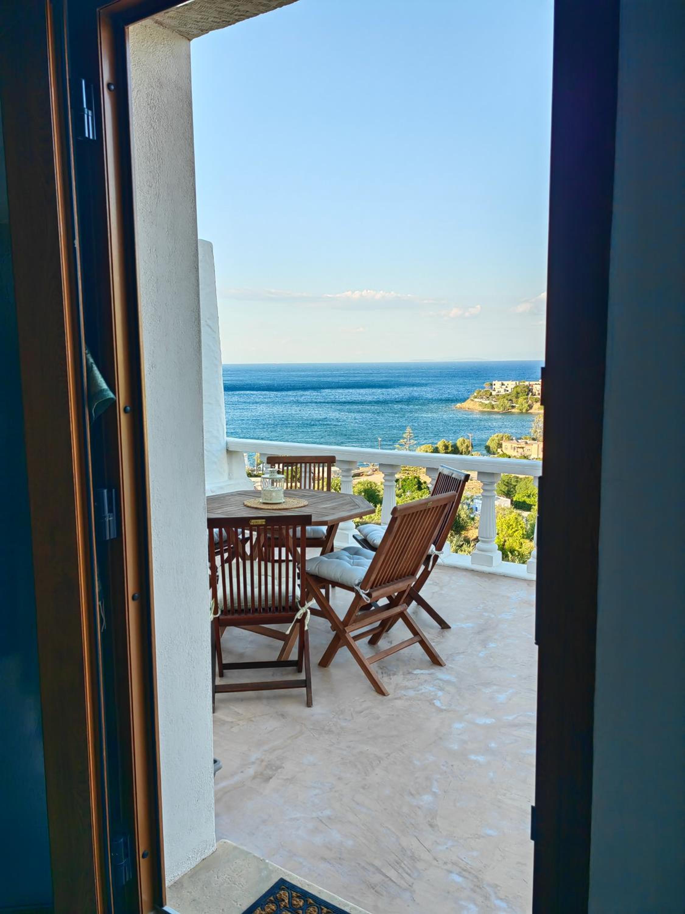 Manos' Edem view 5