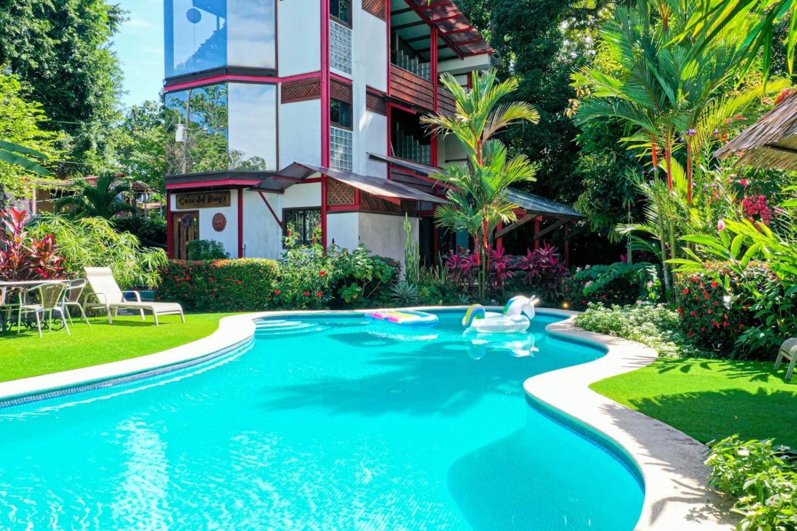 La Casa del Mango Pool Ocean Mountain Views