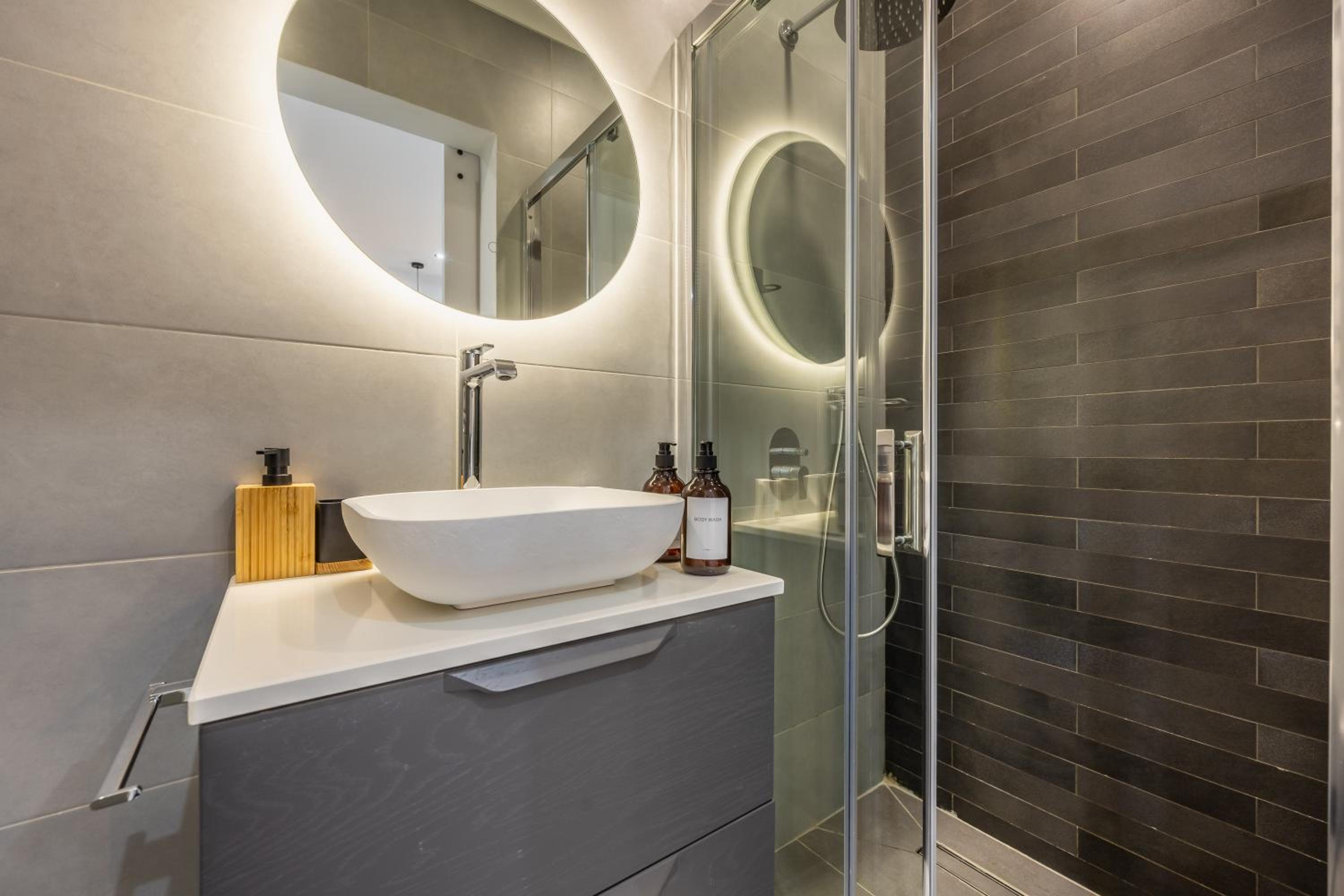 Guest-Favourite One-Bedroom Apartment in Southern Malta photo 4