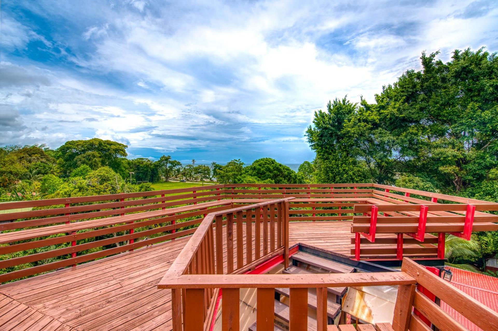 La Casa del Mango Pool Ocean Mountain Views