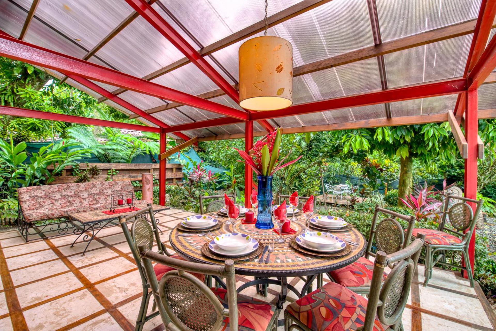 La Casa del Mango Pool Ocean Mountain Views
