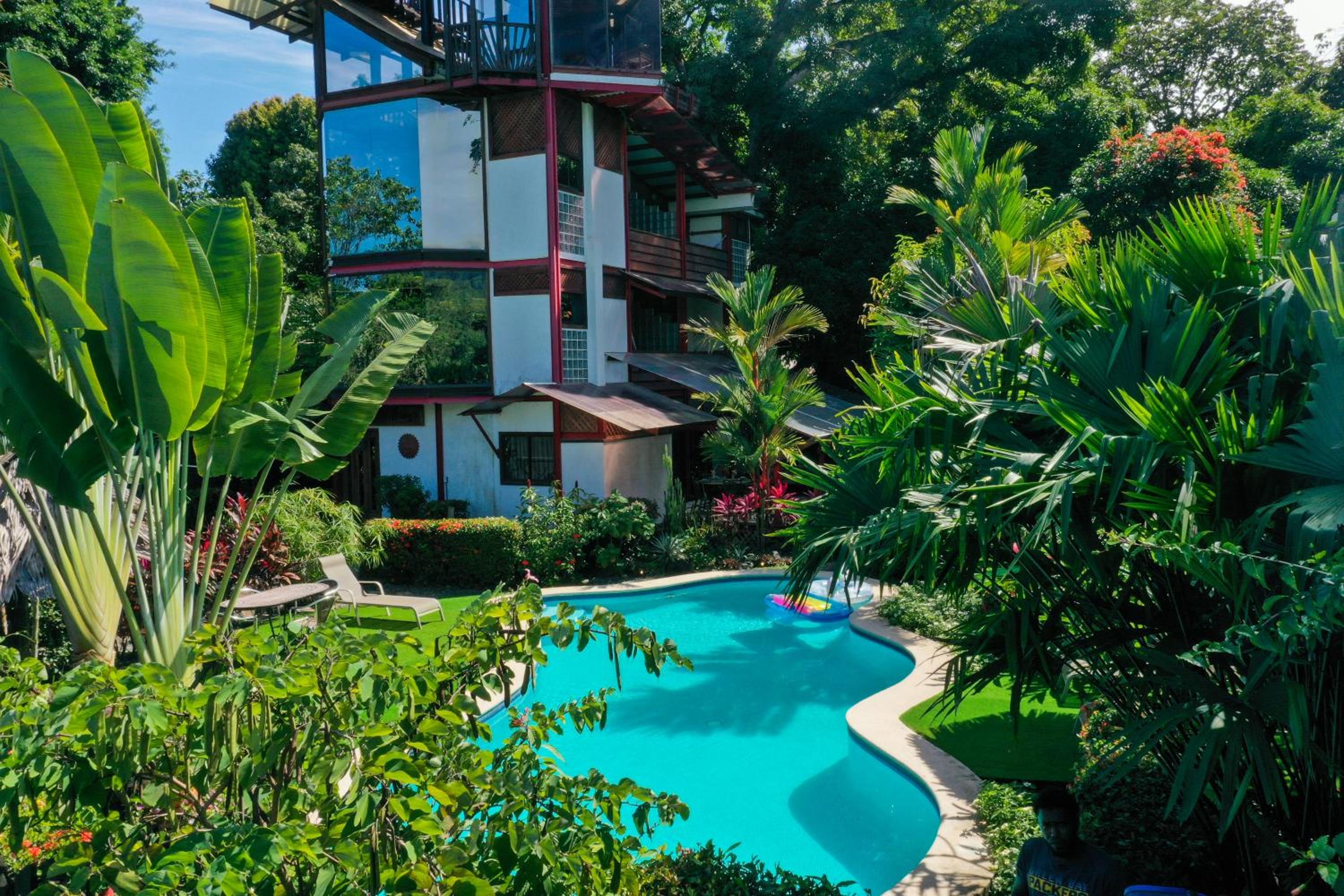 La Casa del Mango Pool Ocean Mountain Views