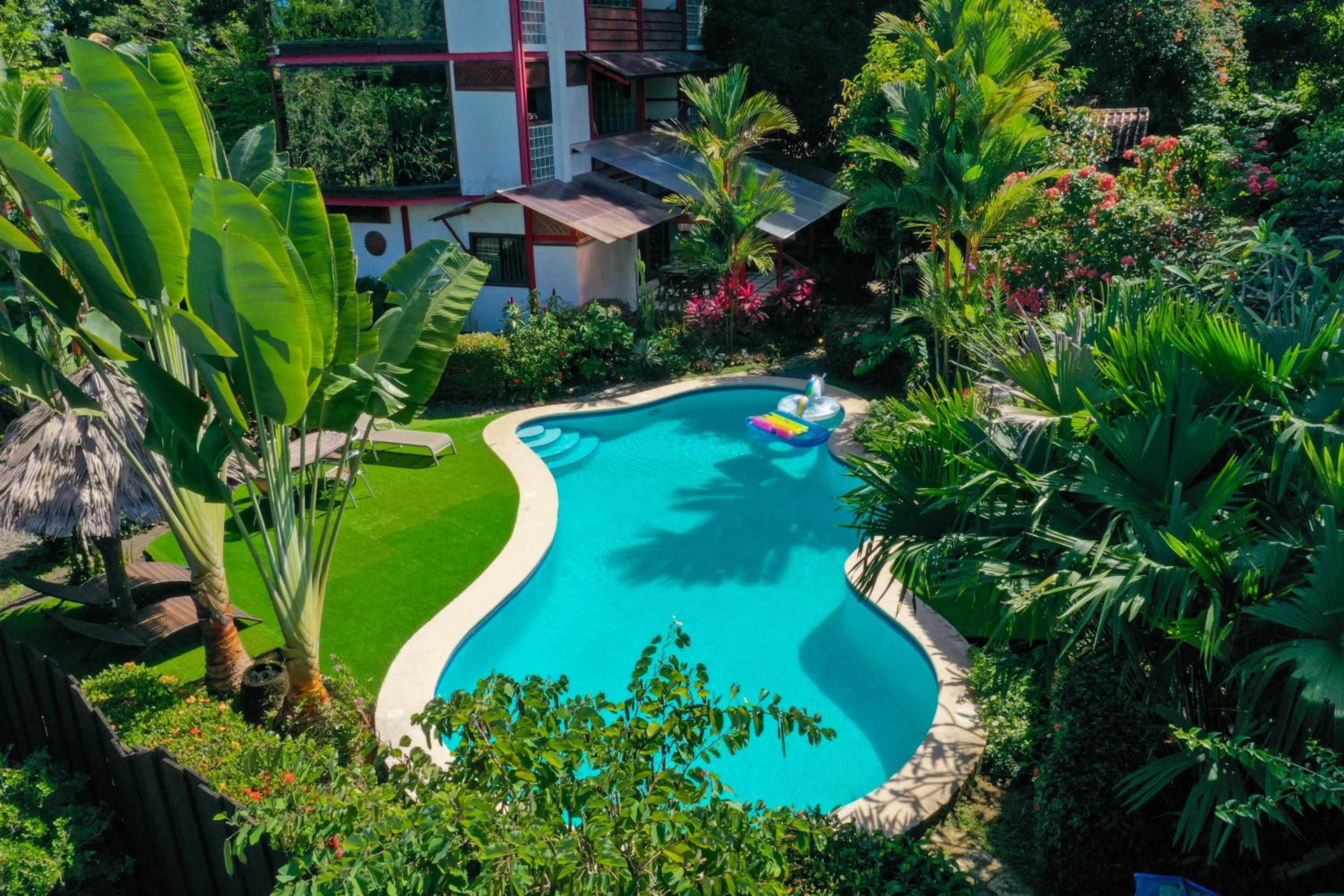 La Casa del Mango Pool Ocean Mountain Views