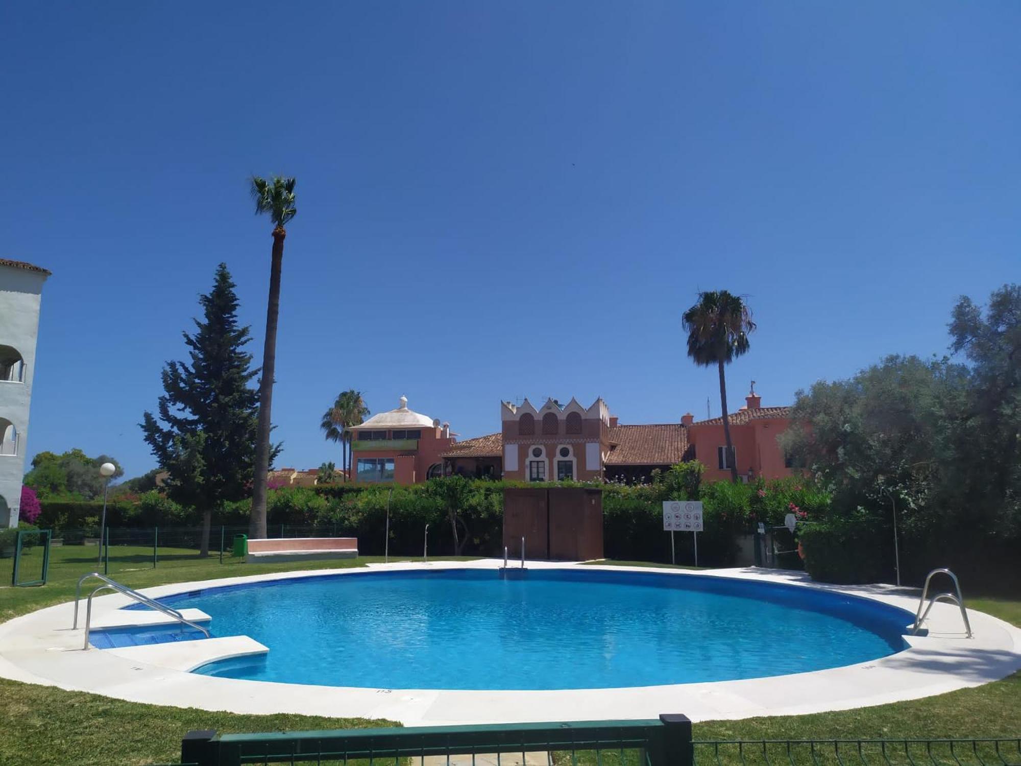 Coqueto apartamento en CalaHonda