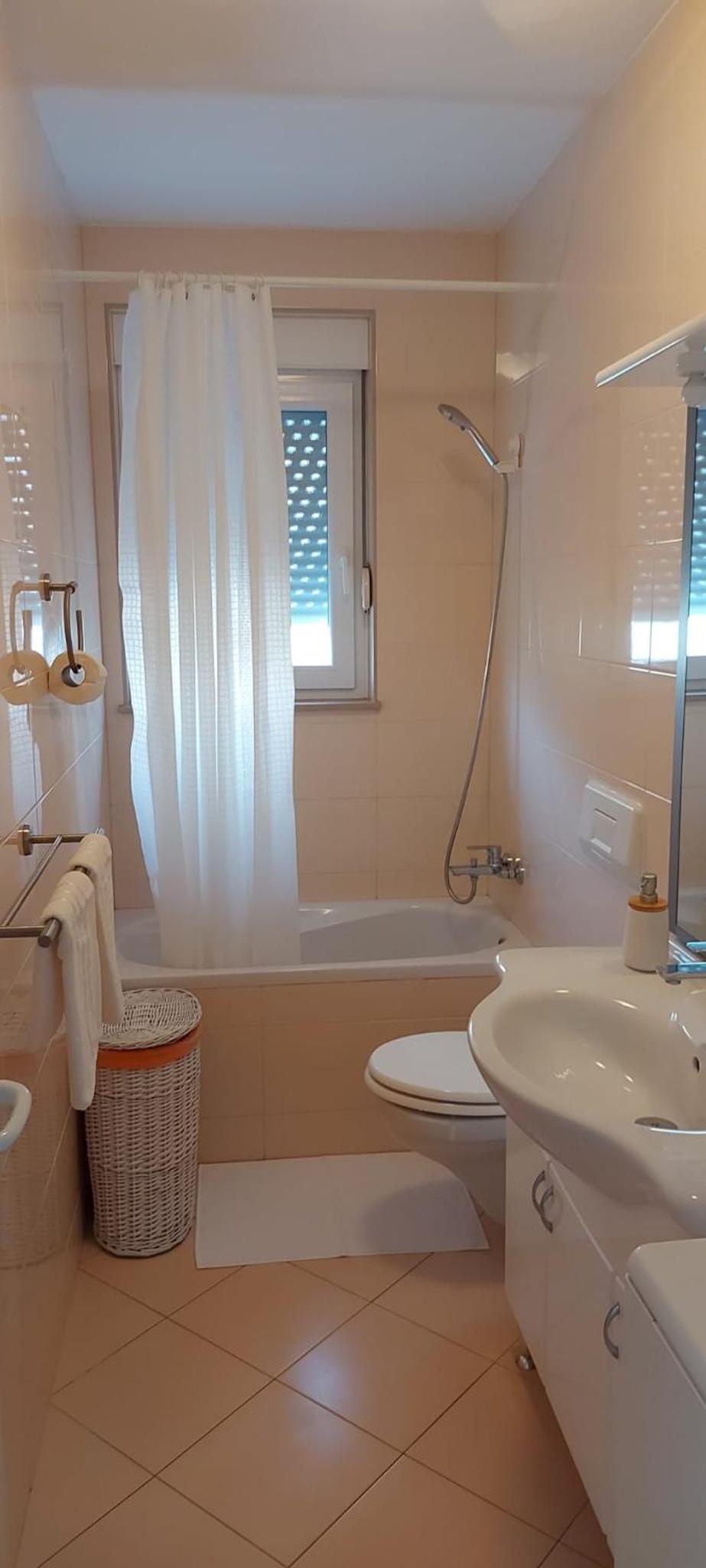 Fjaba Apartment
