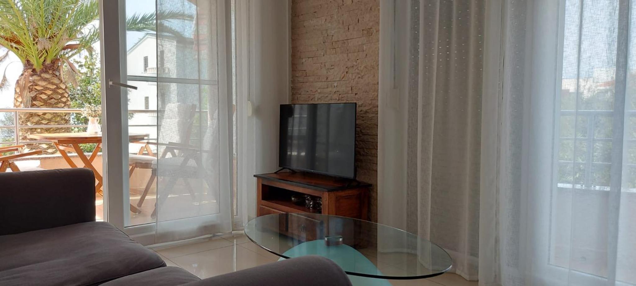 Fjaba Apartment