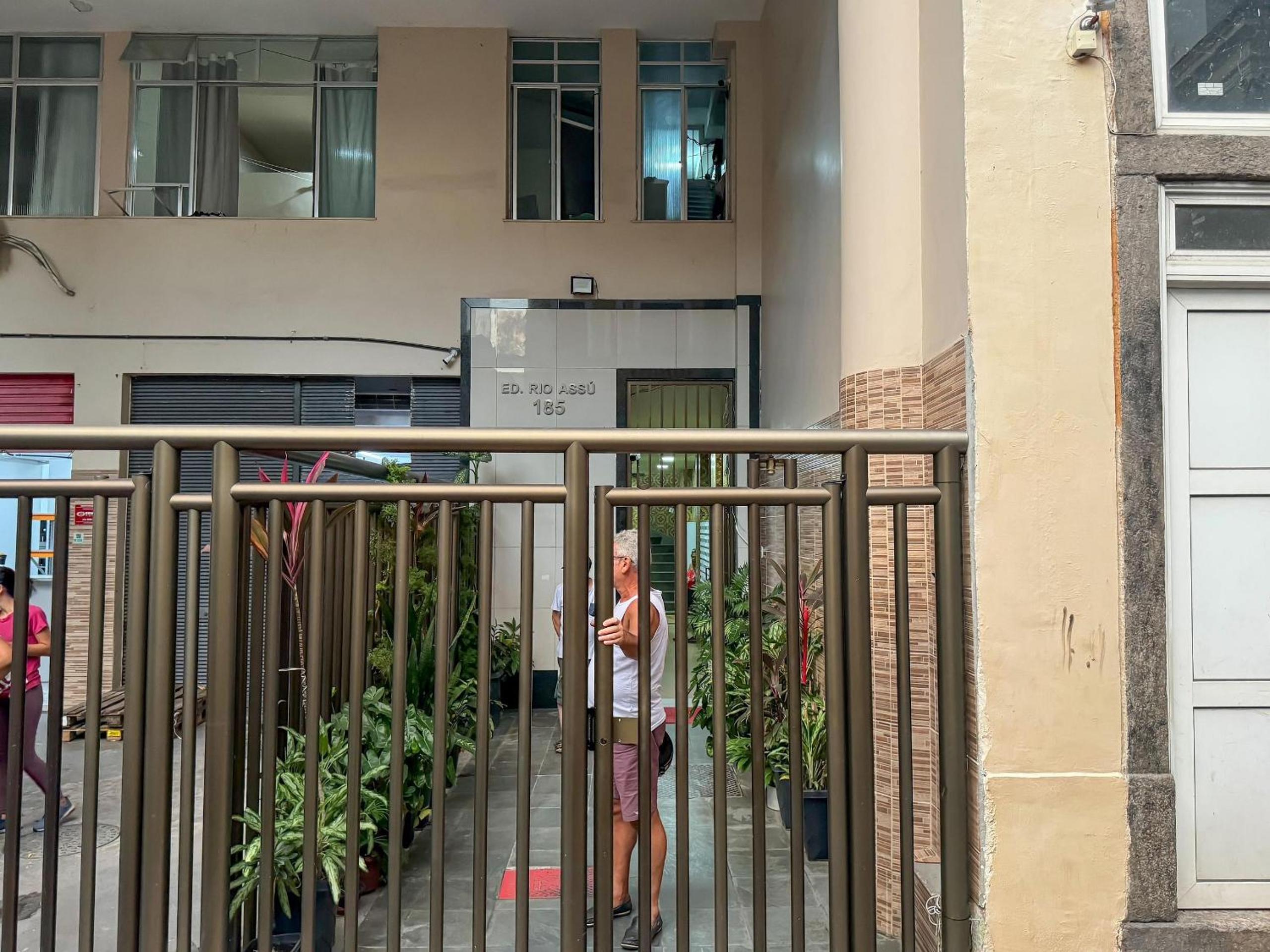 Loft estiloso no coração da Lapa - Cozinha equipada - Portaria 24h - Arcos da Lapa - Escadaria Selarón