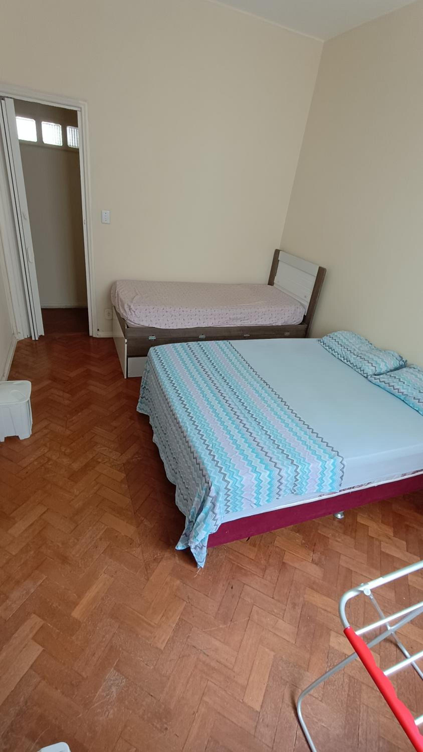 Quarto em Apartamento Compartilhado