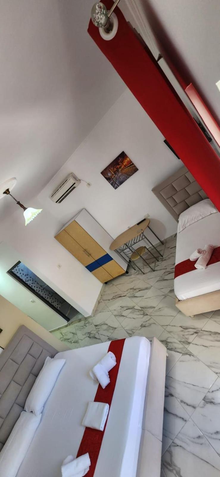 Koci Apartments