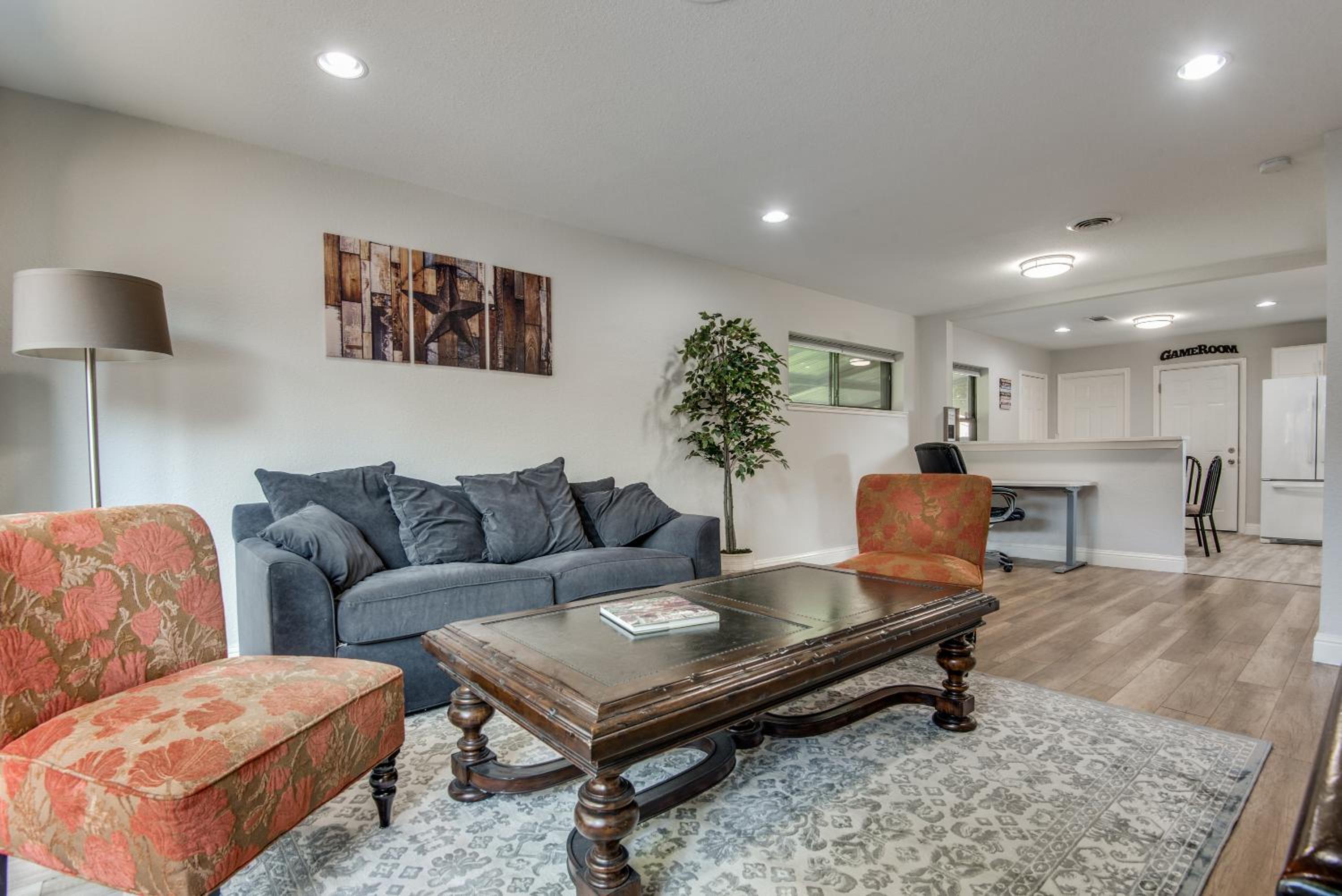 Modern, Roomy, Game Room, Patio, Family Home, Private Parking view 3