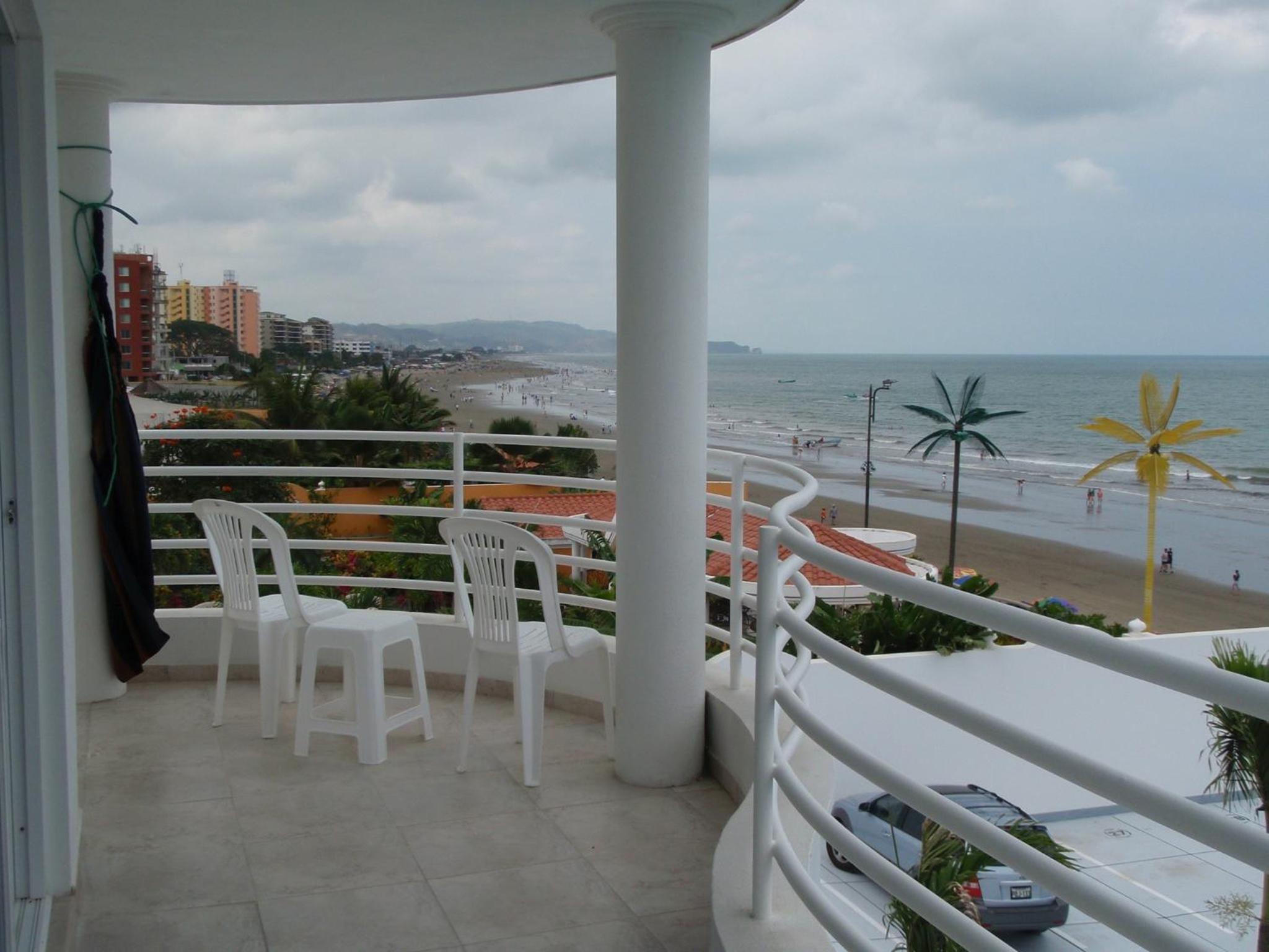 Beach front Condo Tonsupa near Atacames Ecuador