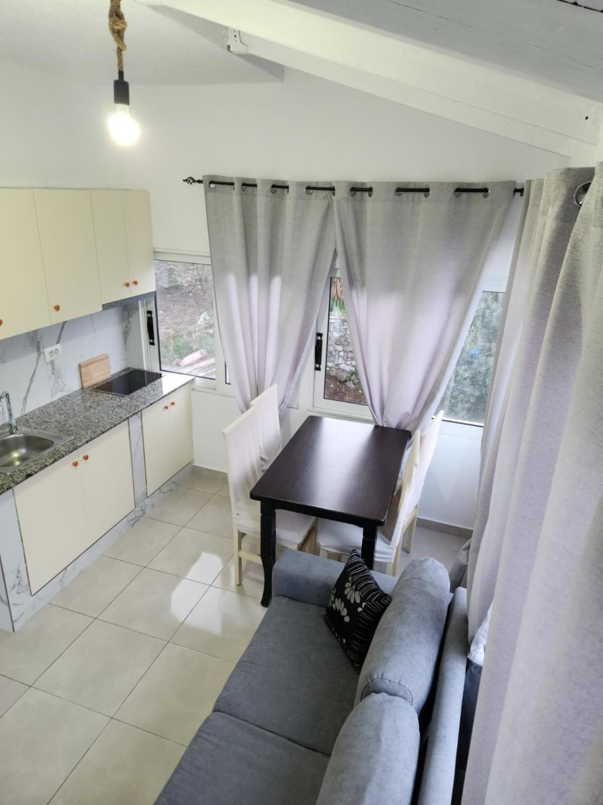Koci Apartments