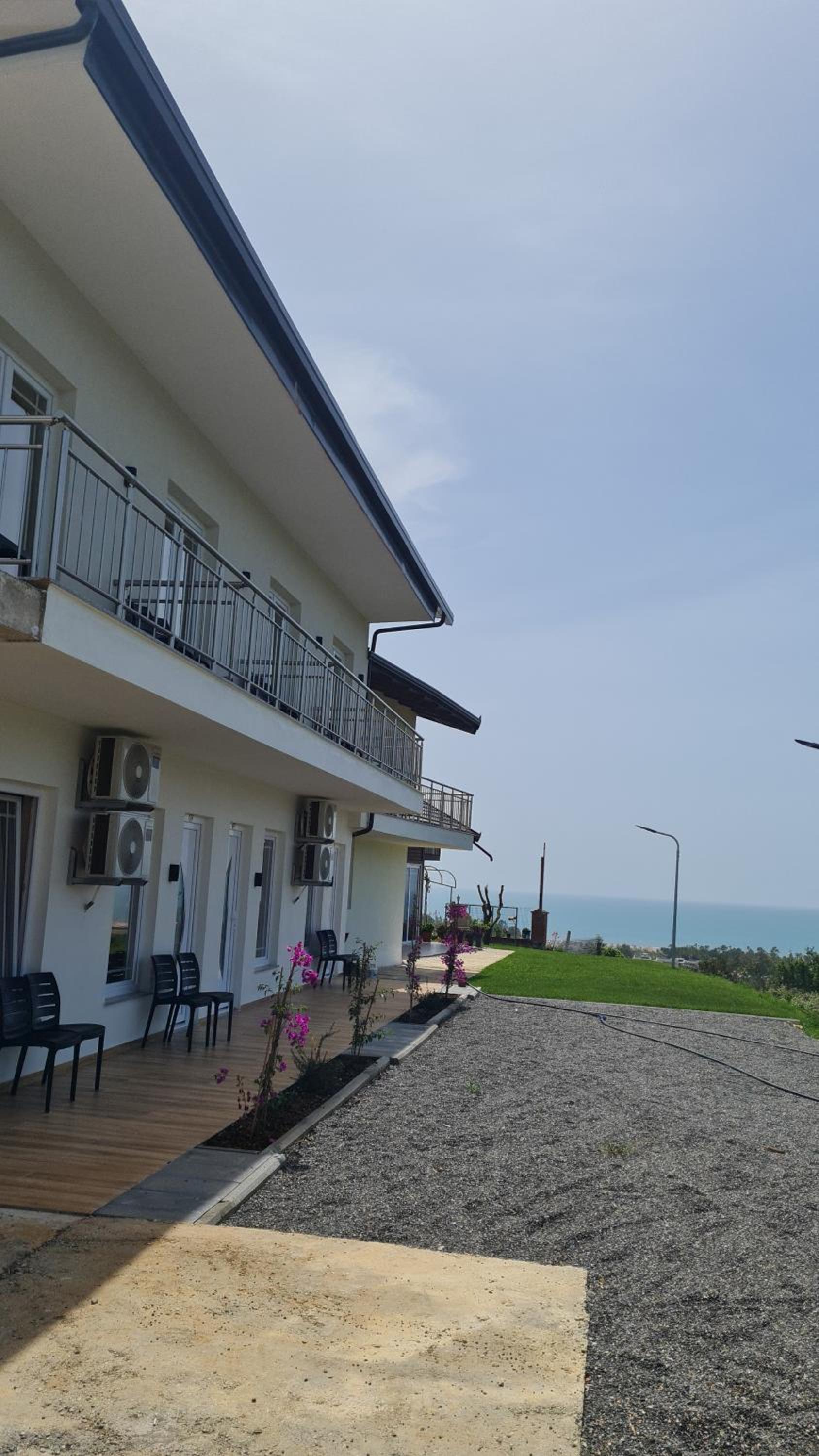 Sol Apartments Gjiri Lalzit