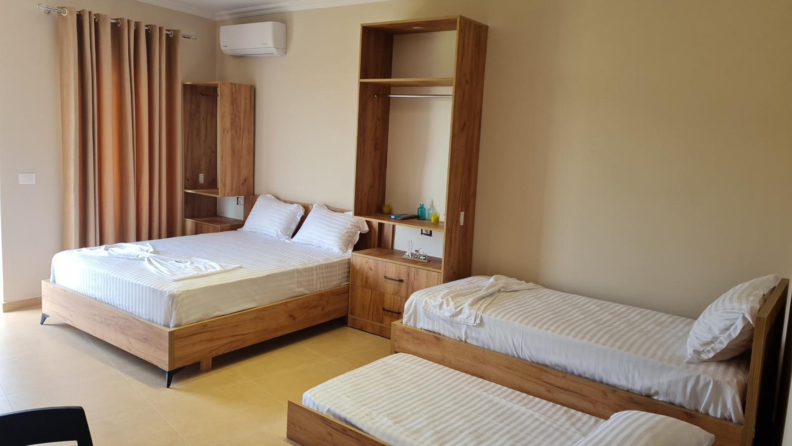 Sol Apartments Gjiri Lalzit