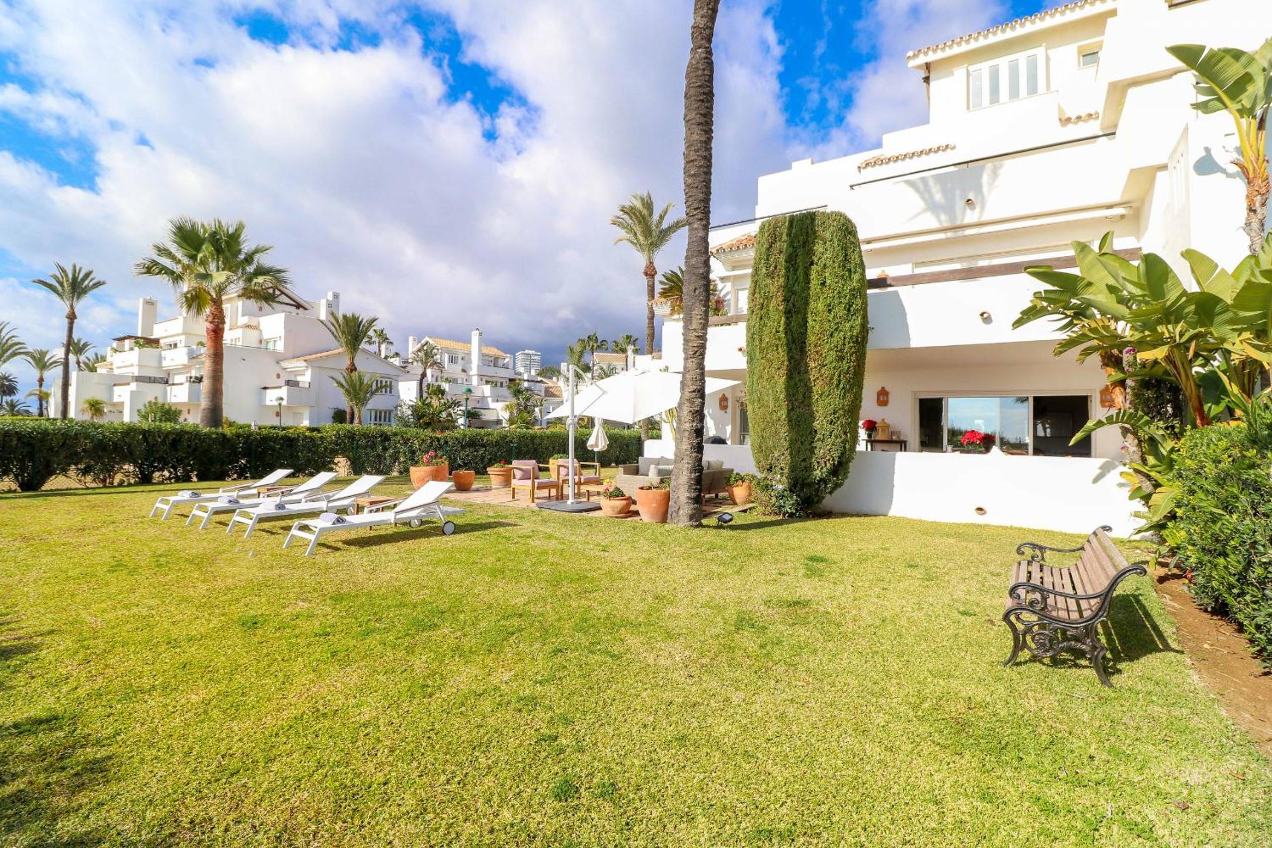 Frontline beach apartment -Los Monteros Palm Beach
