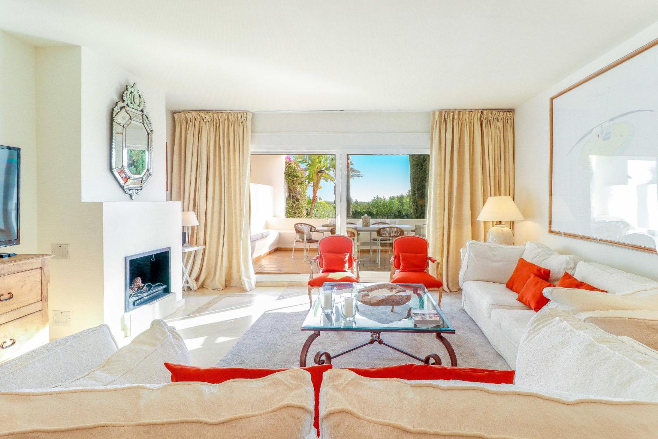 Frontline beach apartment -Los Monteros Palm Beach