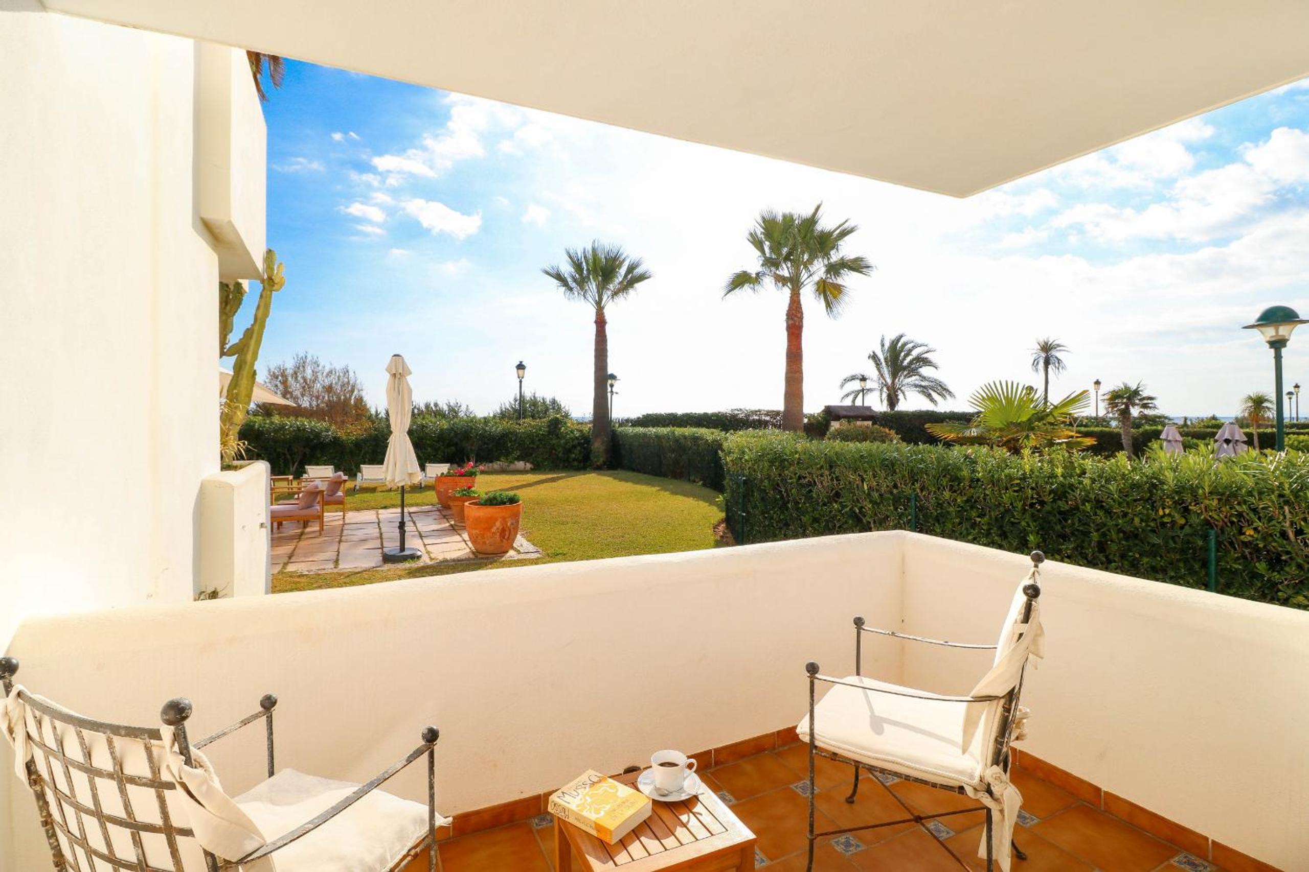 Frontline beach apartment -Los Monteros Palm Beach