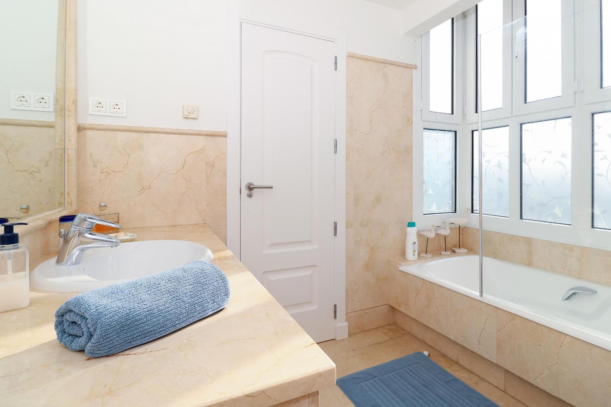 Frontline beach apartment -Los Monteros Palm Beach
