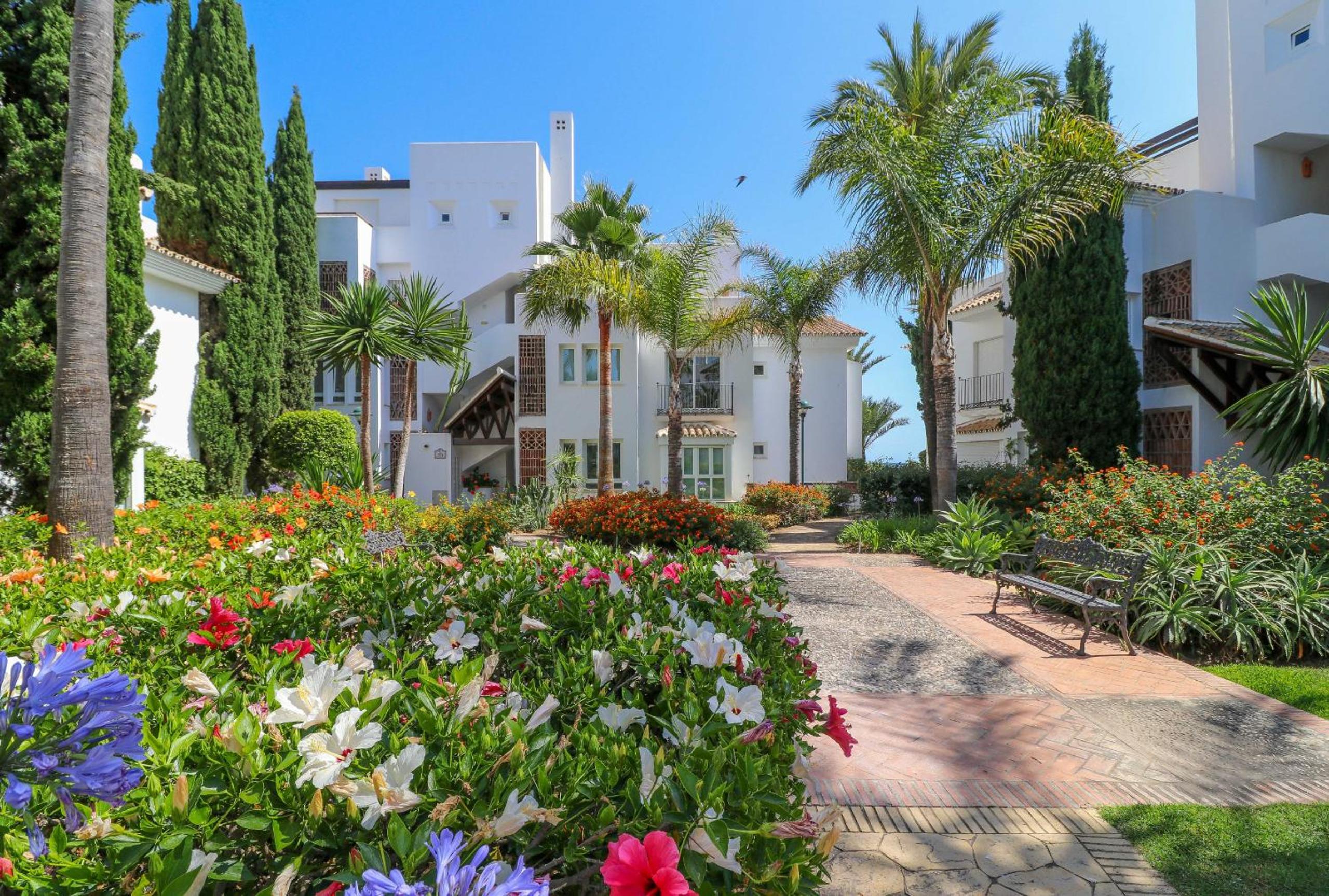 Frontline beach apartment -Los Monteros Palm Beach