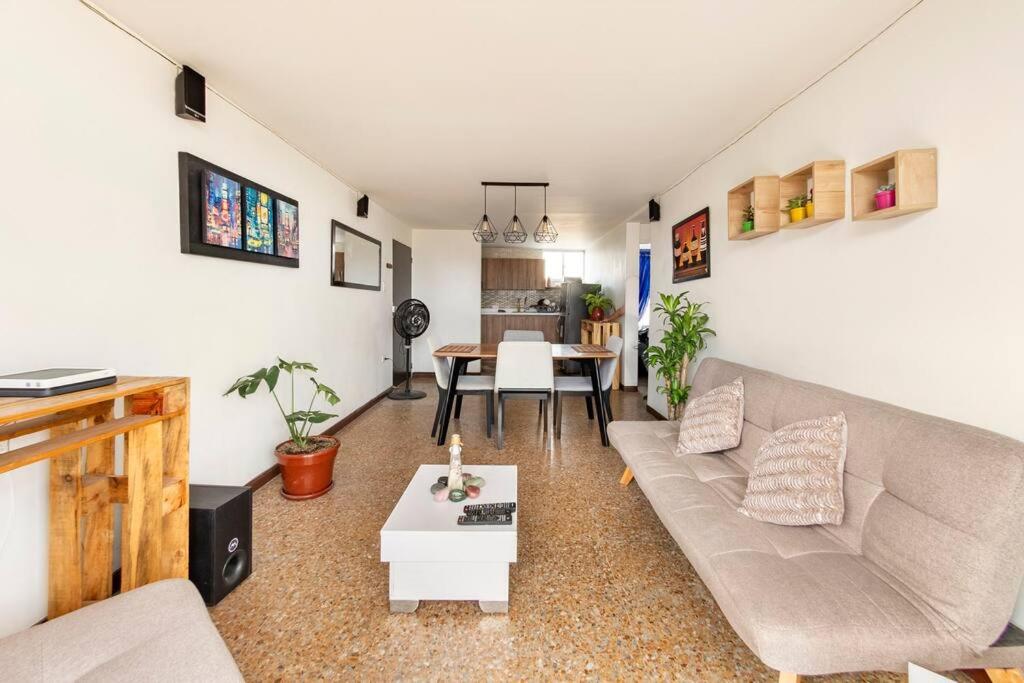 Apartamento en cali, miraflores vista panorámica y ubicación central