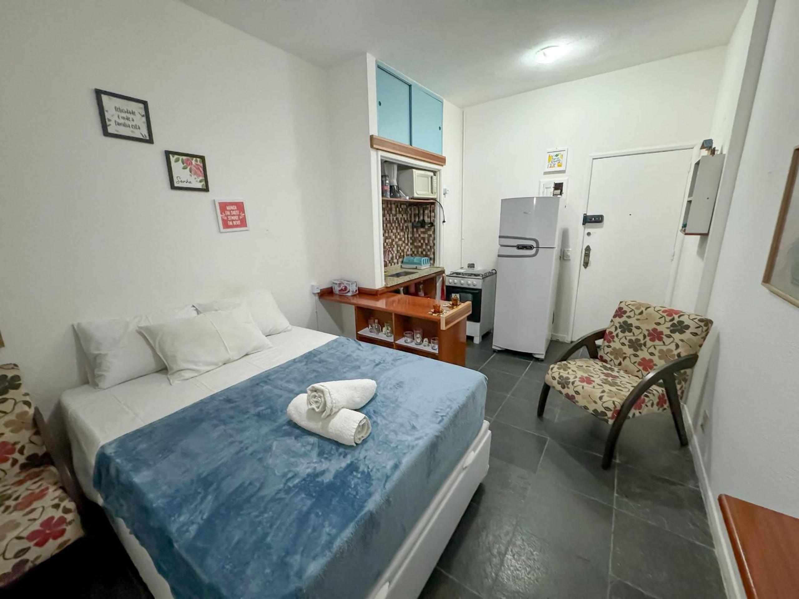 Loft estiloso no coração da Lapa - Cozinha equipada - Portaria 24h - Arcos da Lapa - Escadaria Selarón