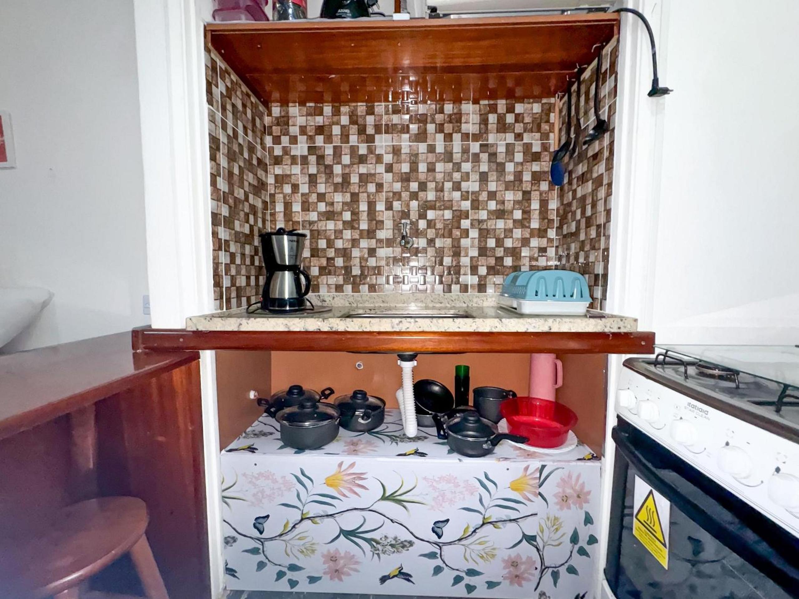 Loft estiloso no coração da Lapa - Cozinha equipada - Portaria 24h - Arcos da Lapa - Escadaria Selarón