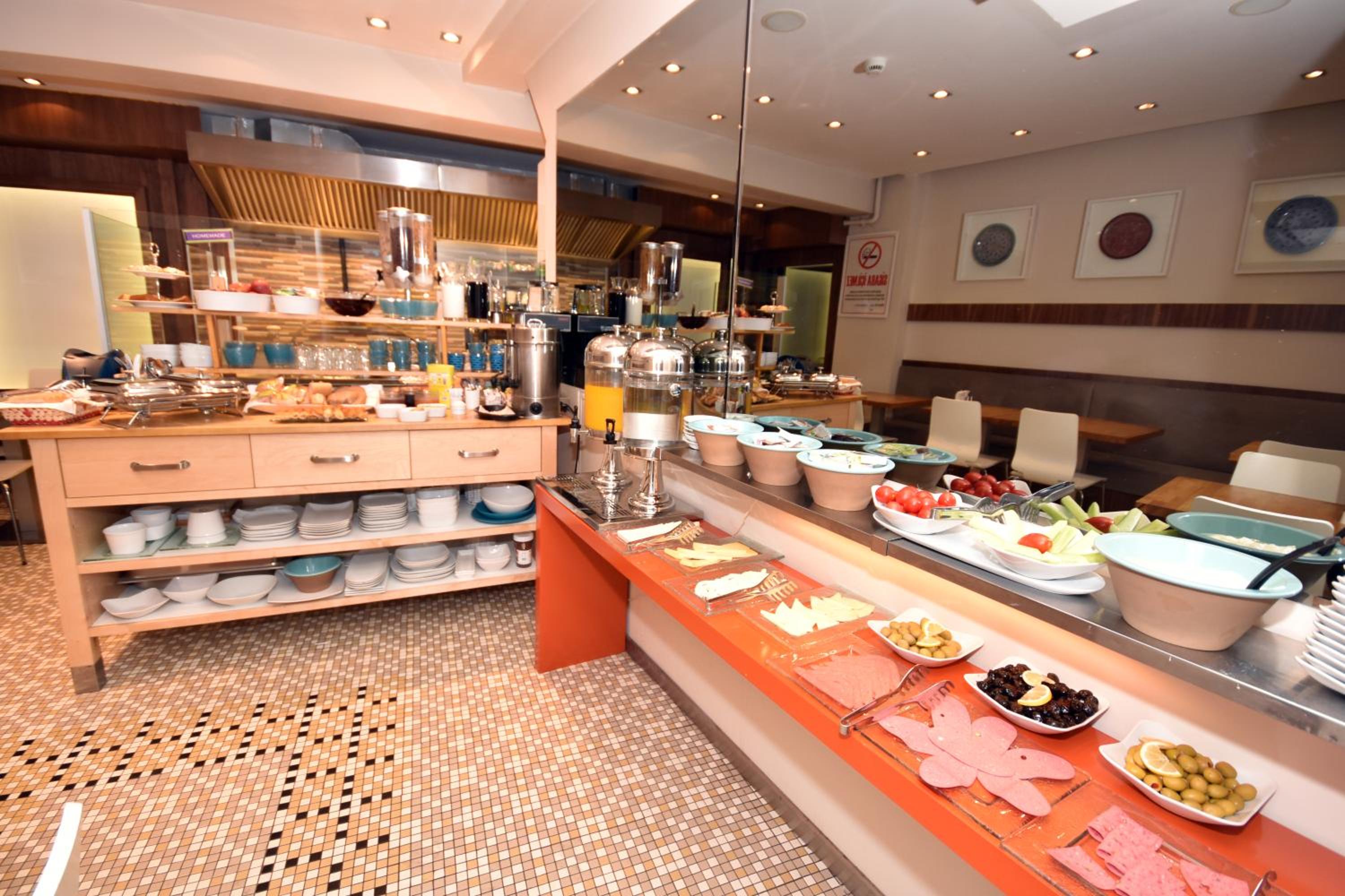 Elanaz Hotel - Image 8