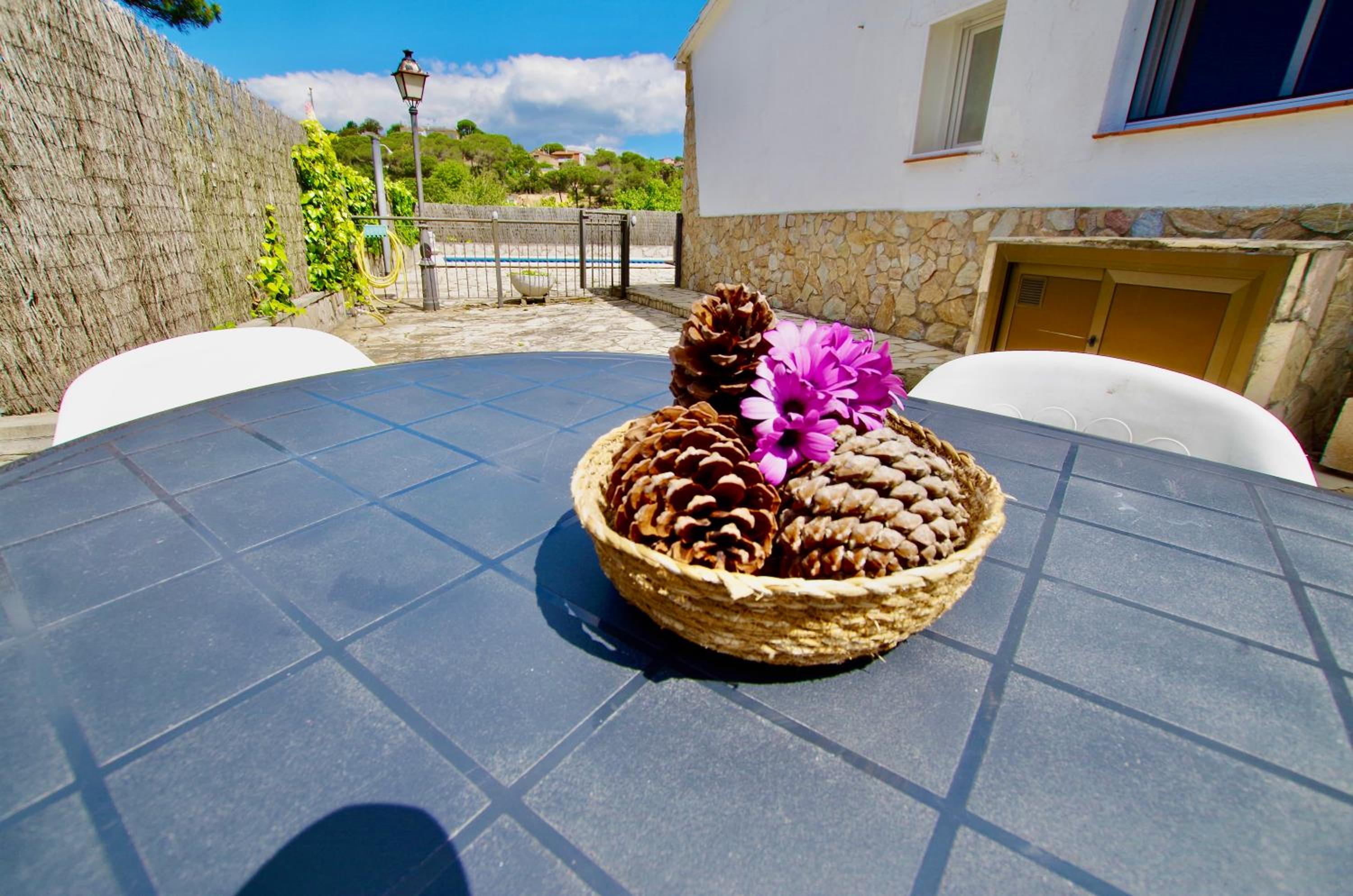 V&V LLORET-VILLA ROSER preciosa casa con piscina privada y hermoso jardín en zona tranquila view 3