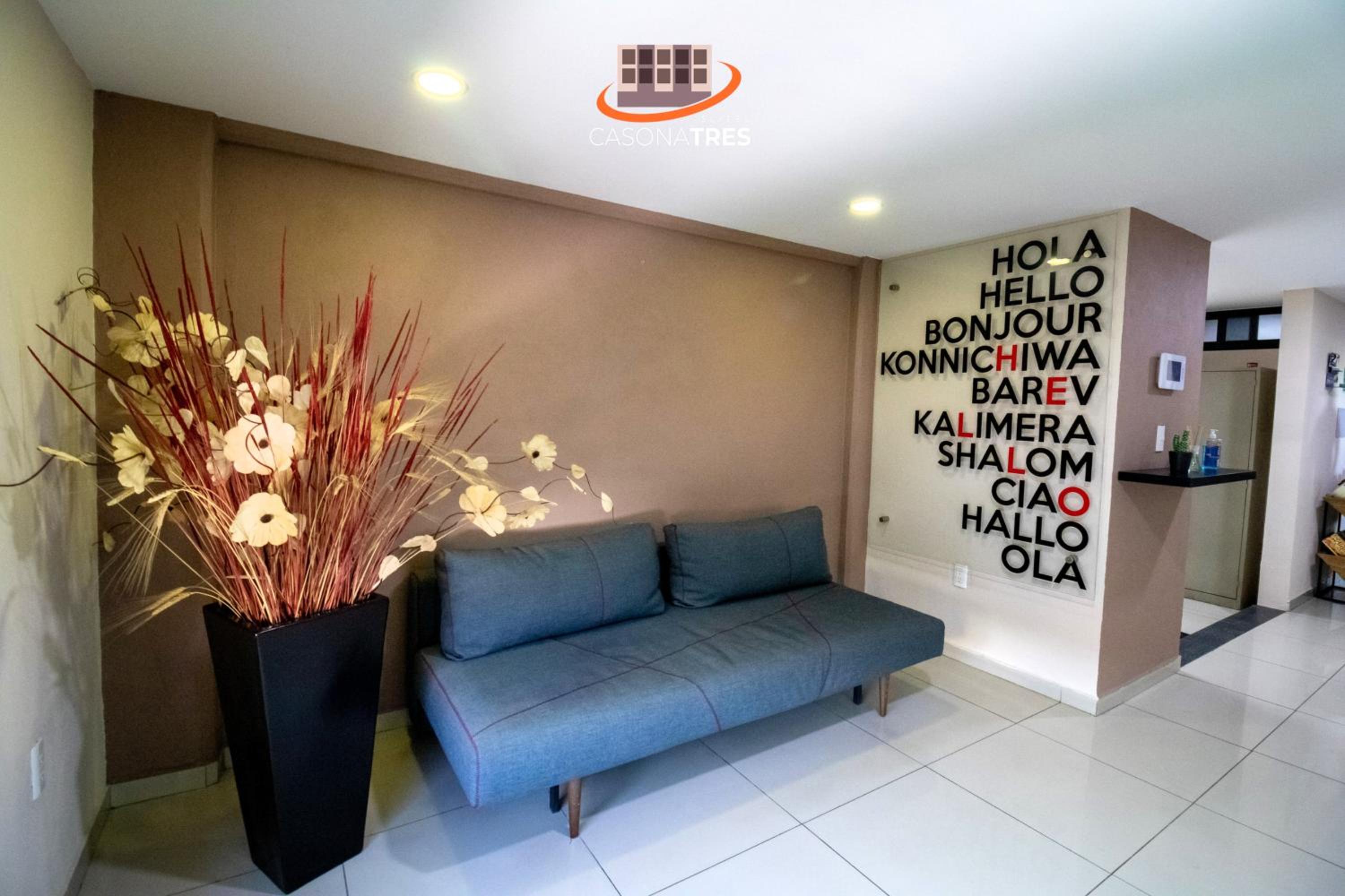 S09 SUITE KING Premium Suite TEC CEM Cocineta WiFi Balcón Parking Terraza view 2