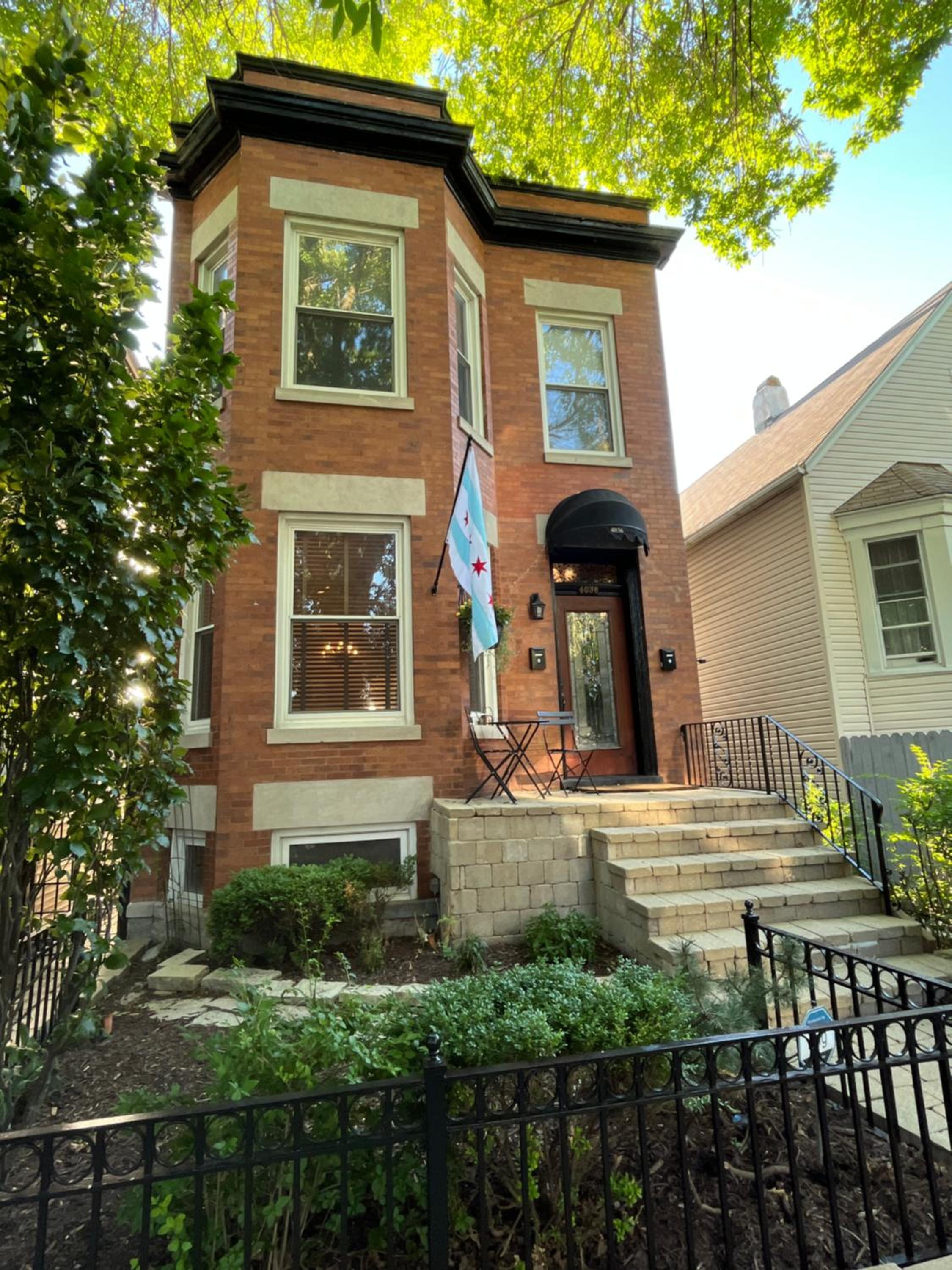 Irving Park updated vintage top unit 2-flat