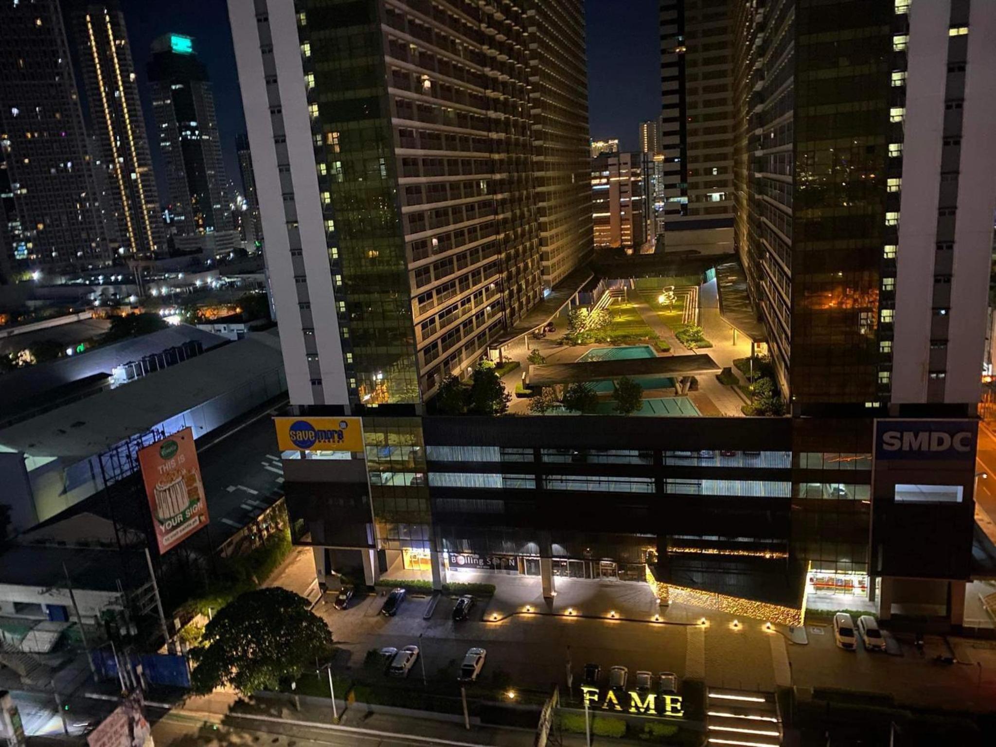 Affordable Staycation Studio Rooms Edsa Shaw MRT Greenfield Near Ortigas and Pasig F Residences and Urban deca Shaw view 3