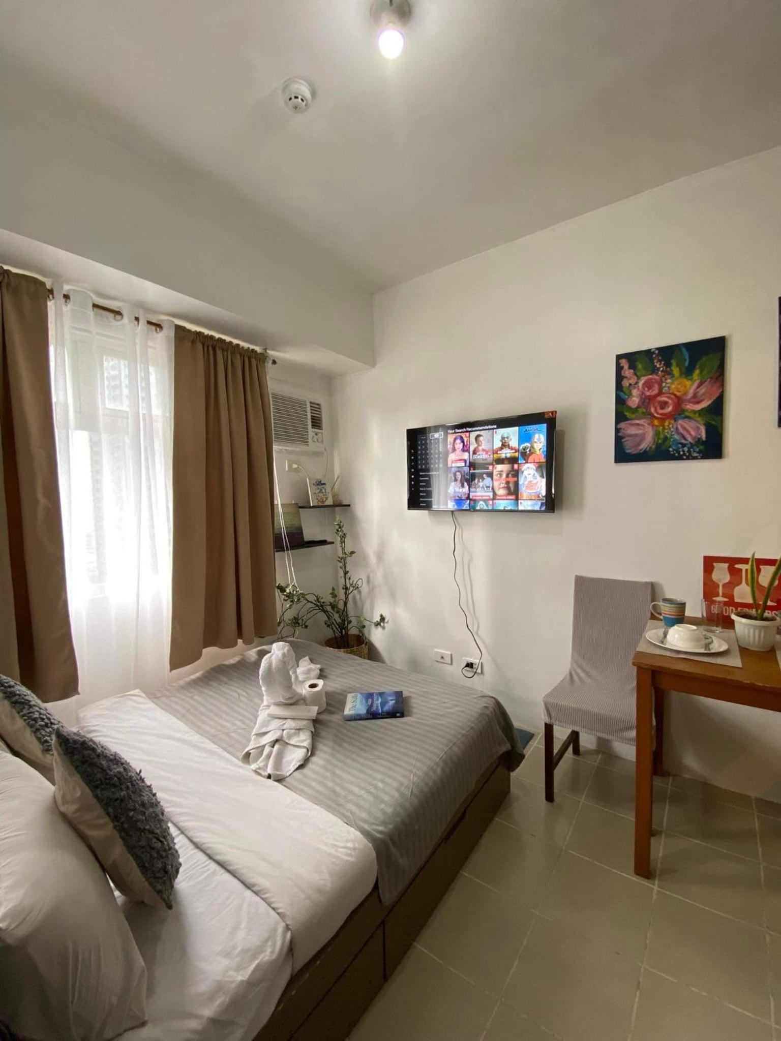 Affordable Staycation Studio Rooms Edsa Shaw MRT Greenfield Near Ortigas and Pasig F Residences and Urban deca Shaw view 5