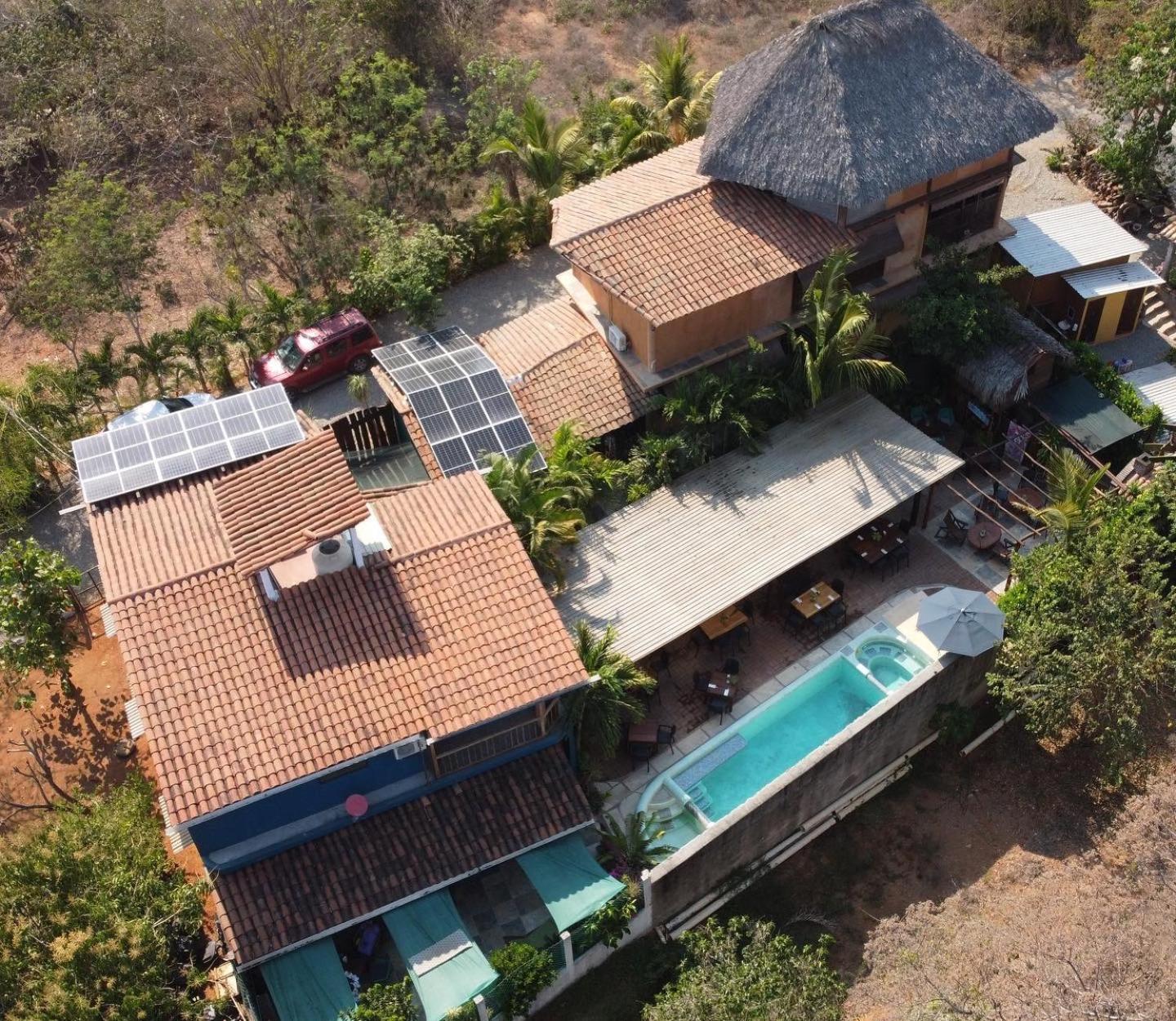 Hotel Restaurante Mi Jardin Troncones - Image 1