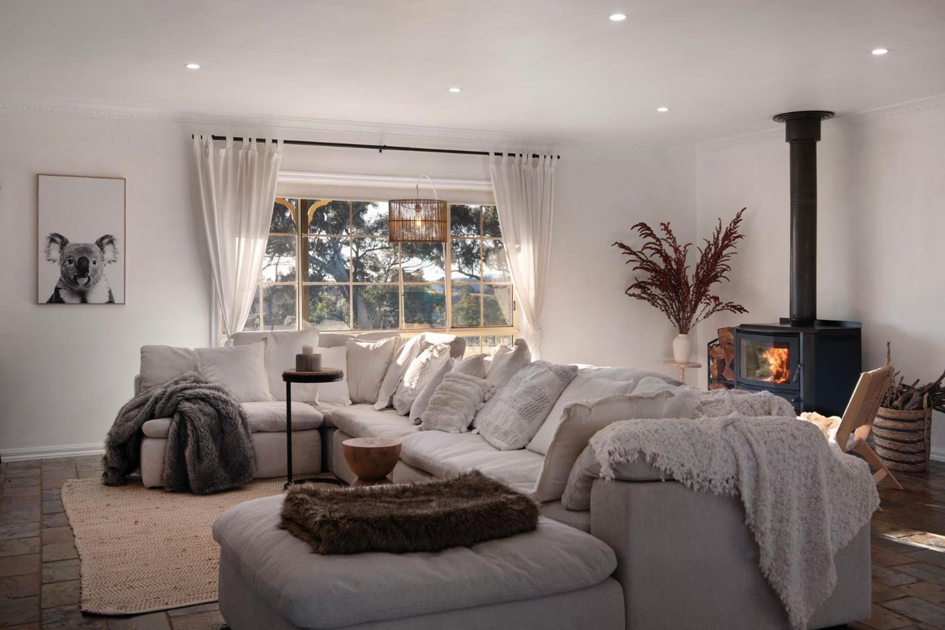 Sunset Retreat - 4 bedroom home with sunset views